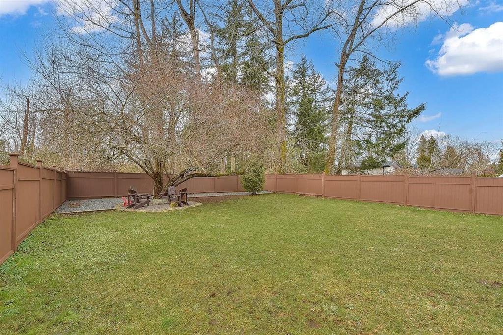 2071 156 Street Property Photo 27