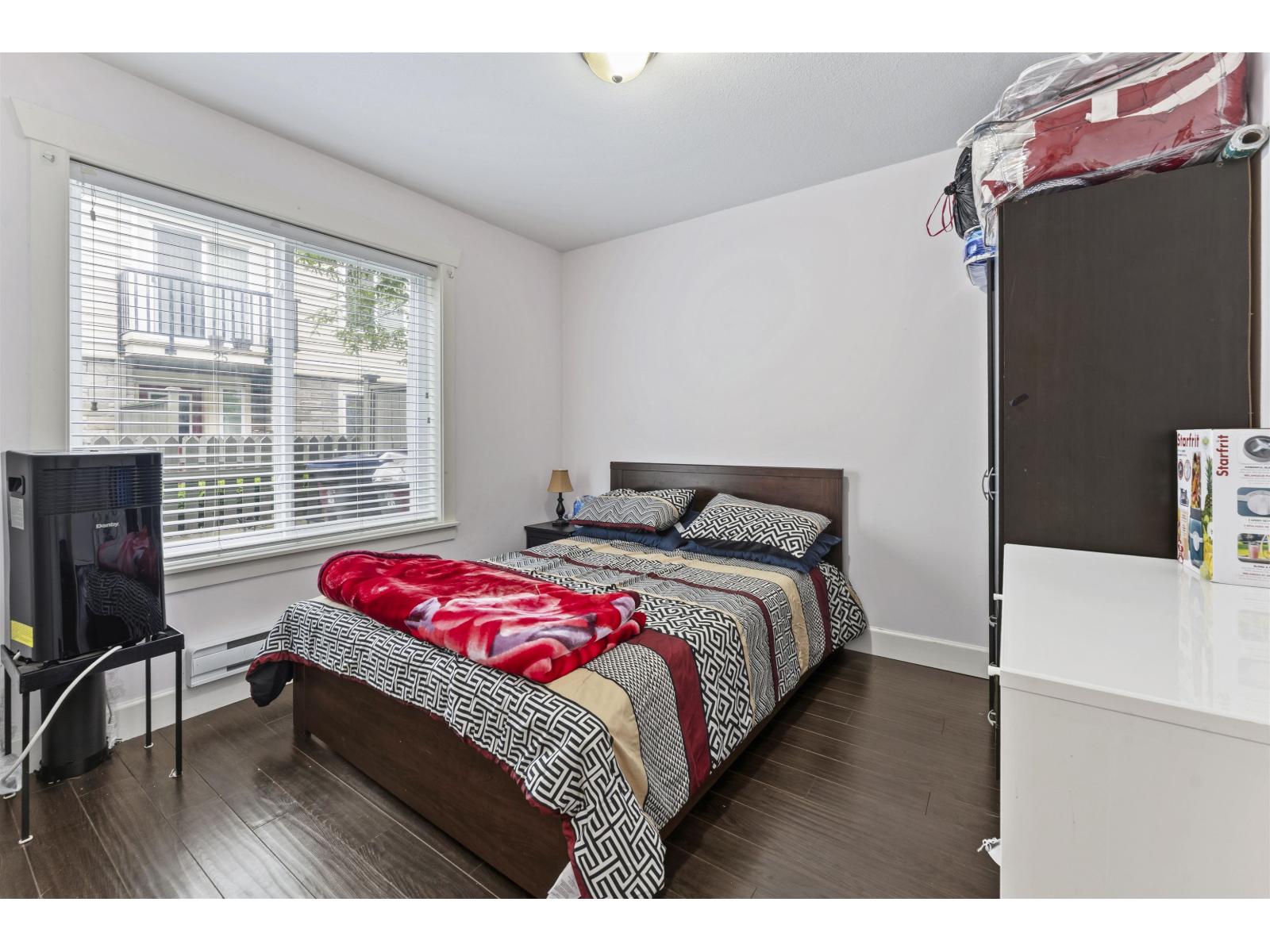 7 14338 103 Avenue Property Photo 3