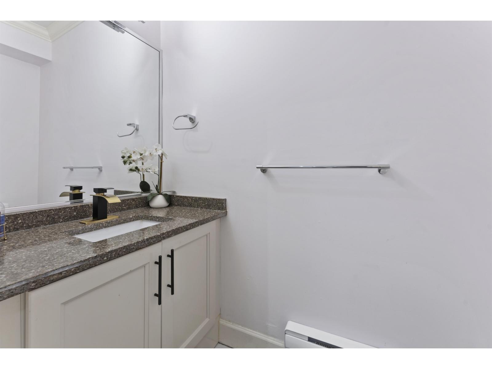 7 14338 103 Avenue Property Photo 21