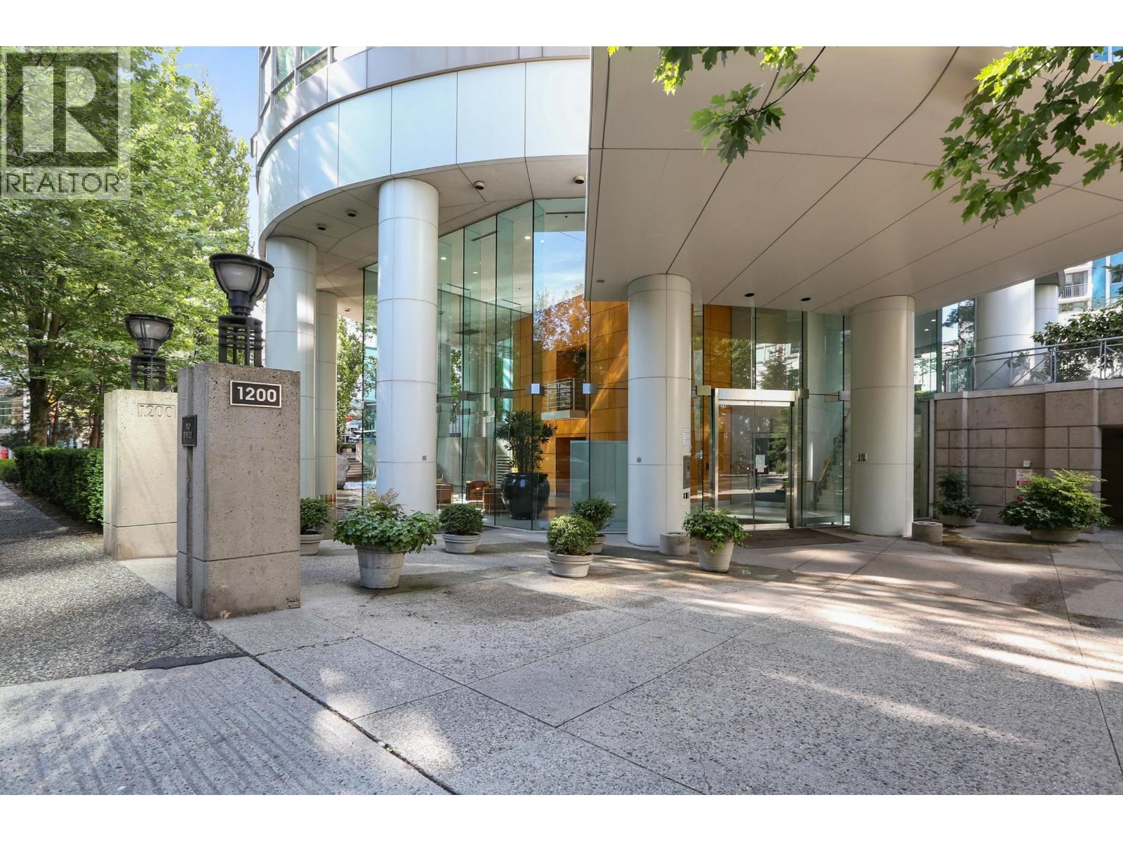1203 1200 Alberni Street Property Photo 2