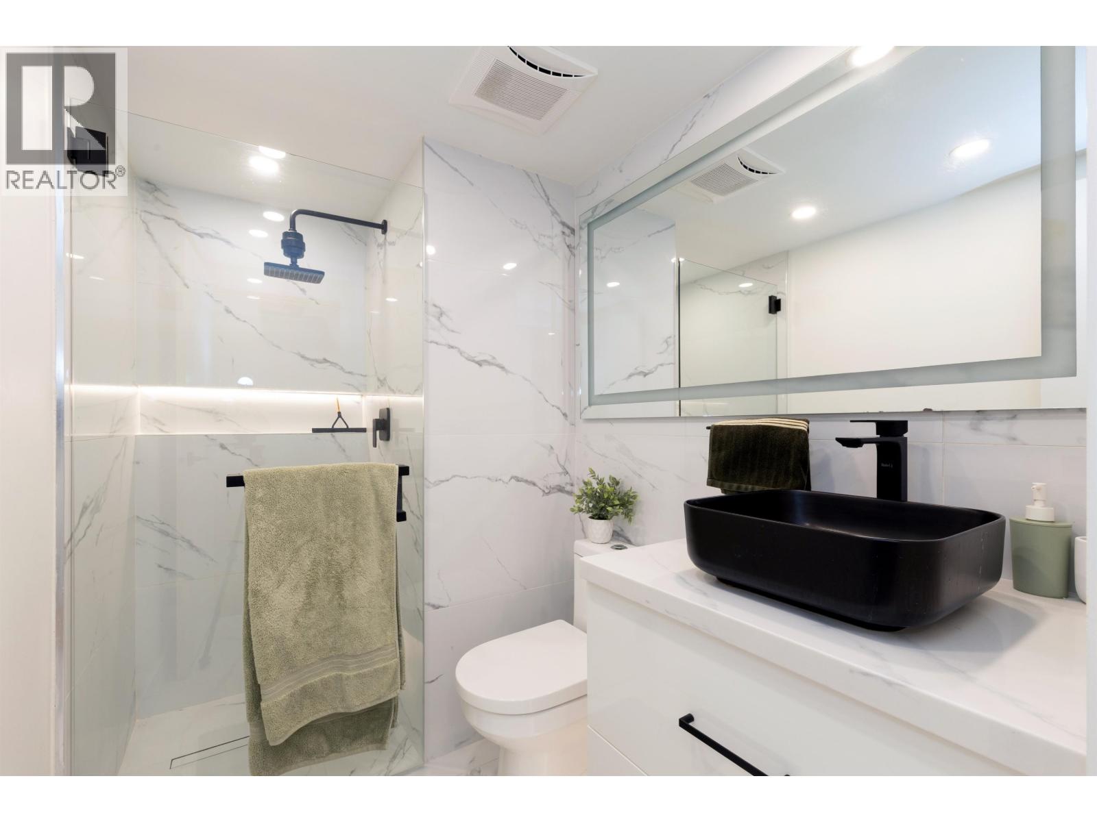 1203 1200 Alberni Street Property Photo 16