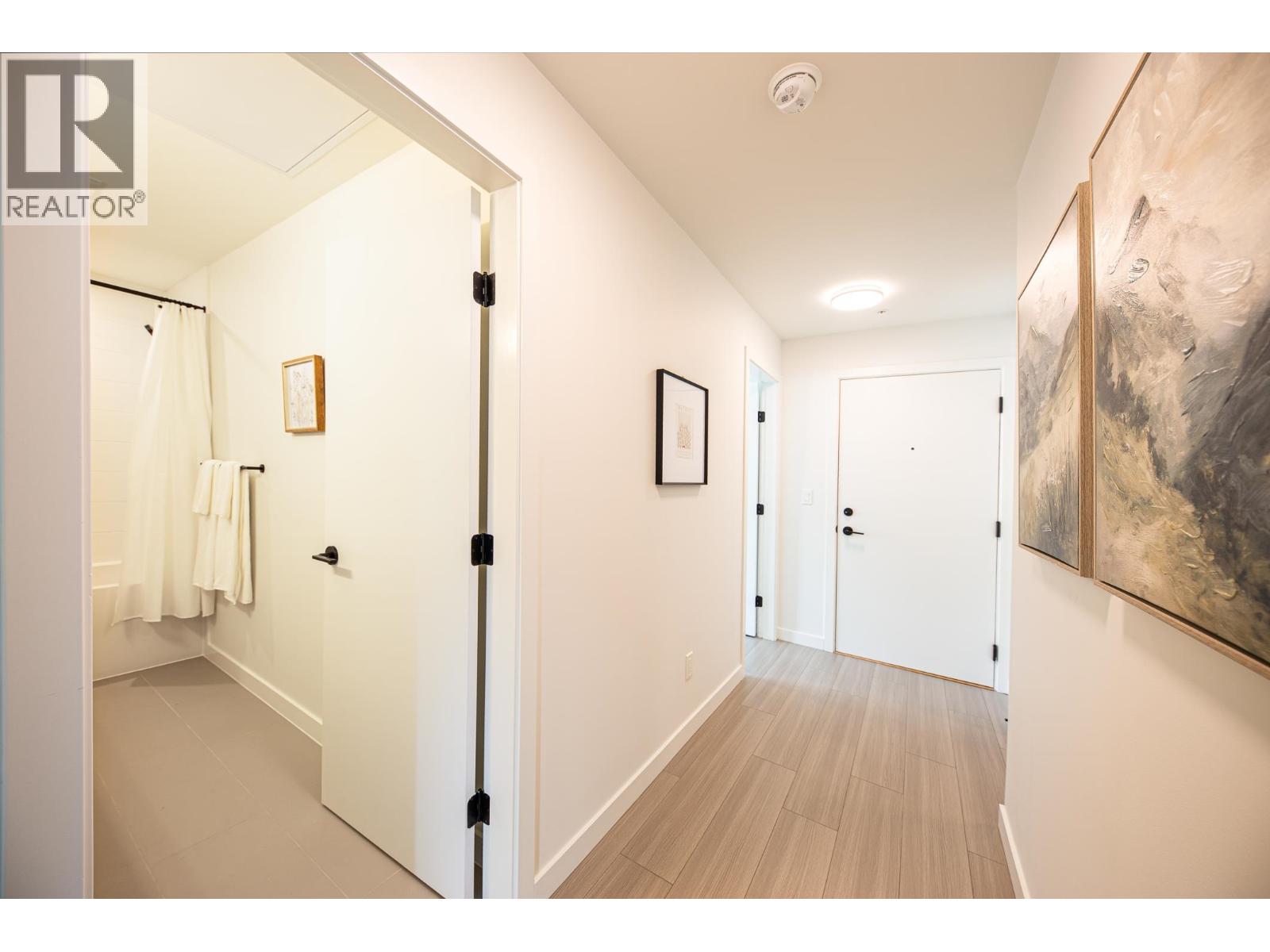 202 2277 Hawthorne Avenue Property Photo 3