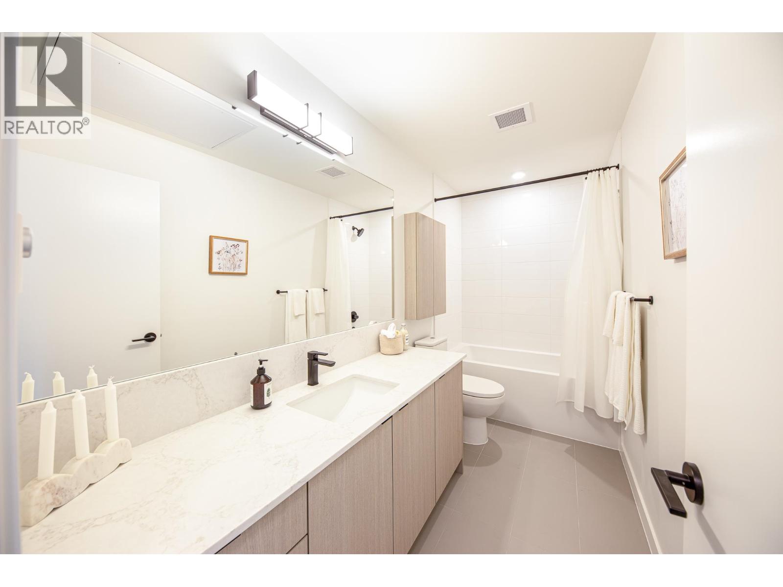 202 2277 Hawthorne Avenue Property Photo 7