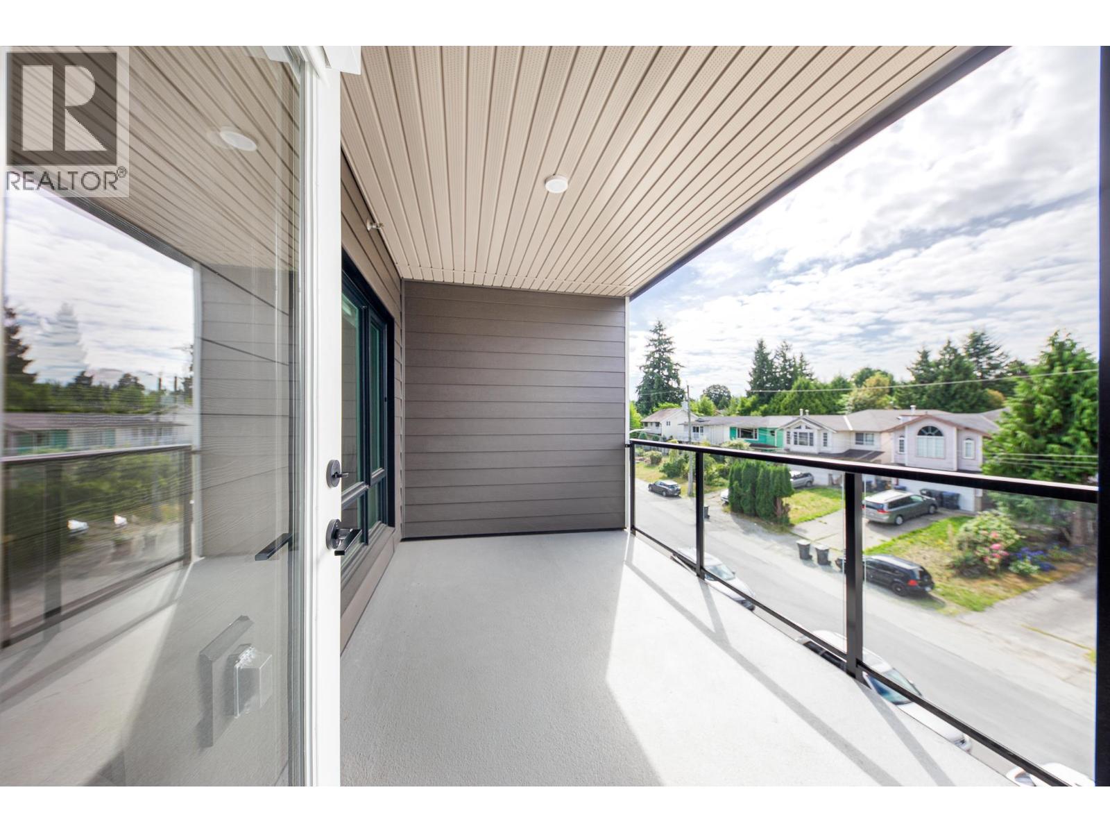 202 2277 Hawthorne Avenue Property Photo 14