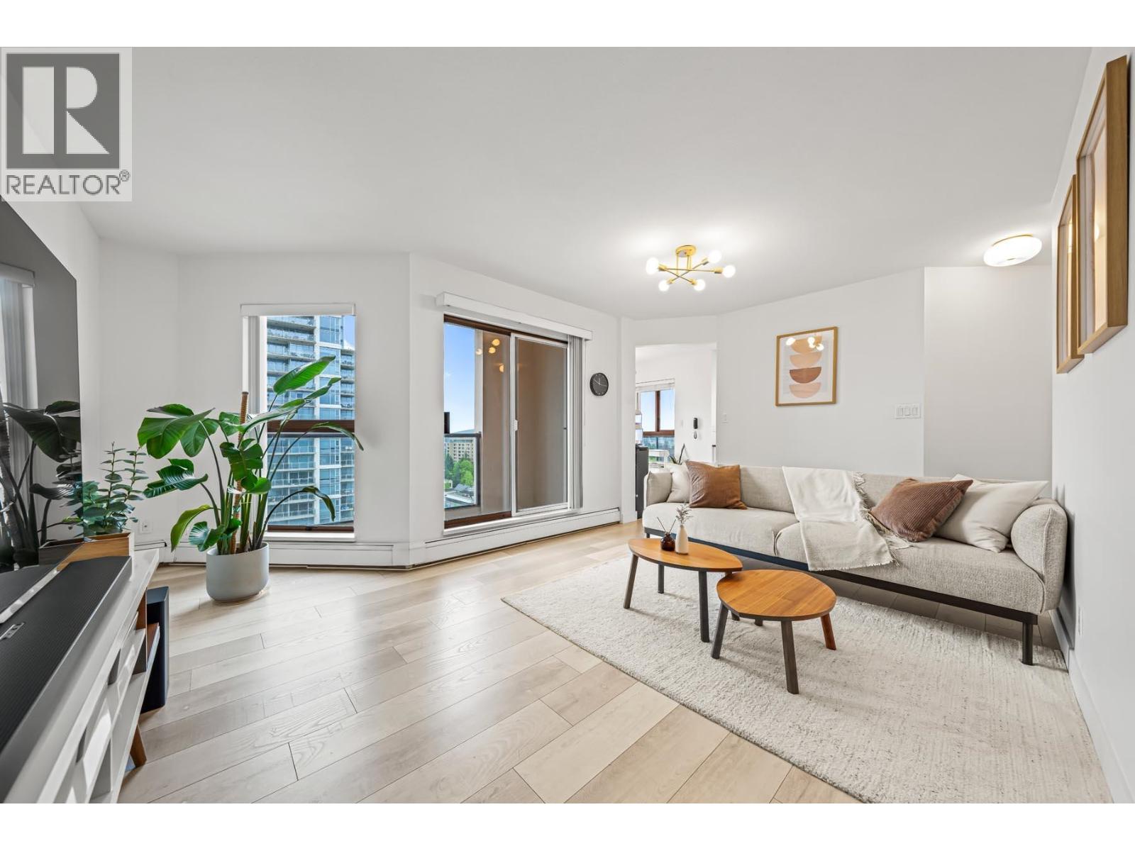 1705 612 Fifth Avenue Property Photo 2