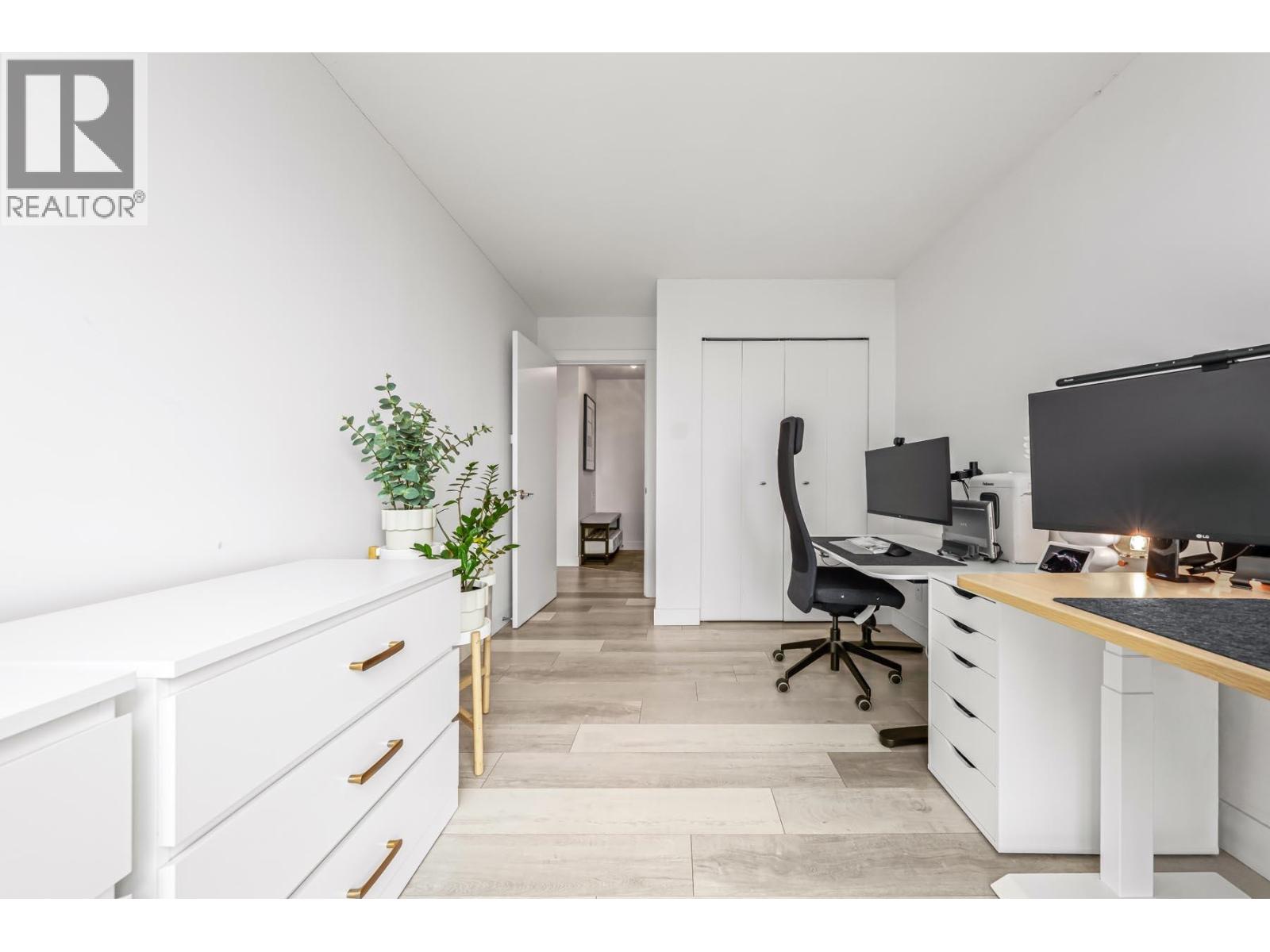 1705 612 Fifth Avenue Property Photo 14
