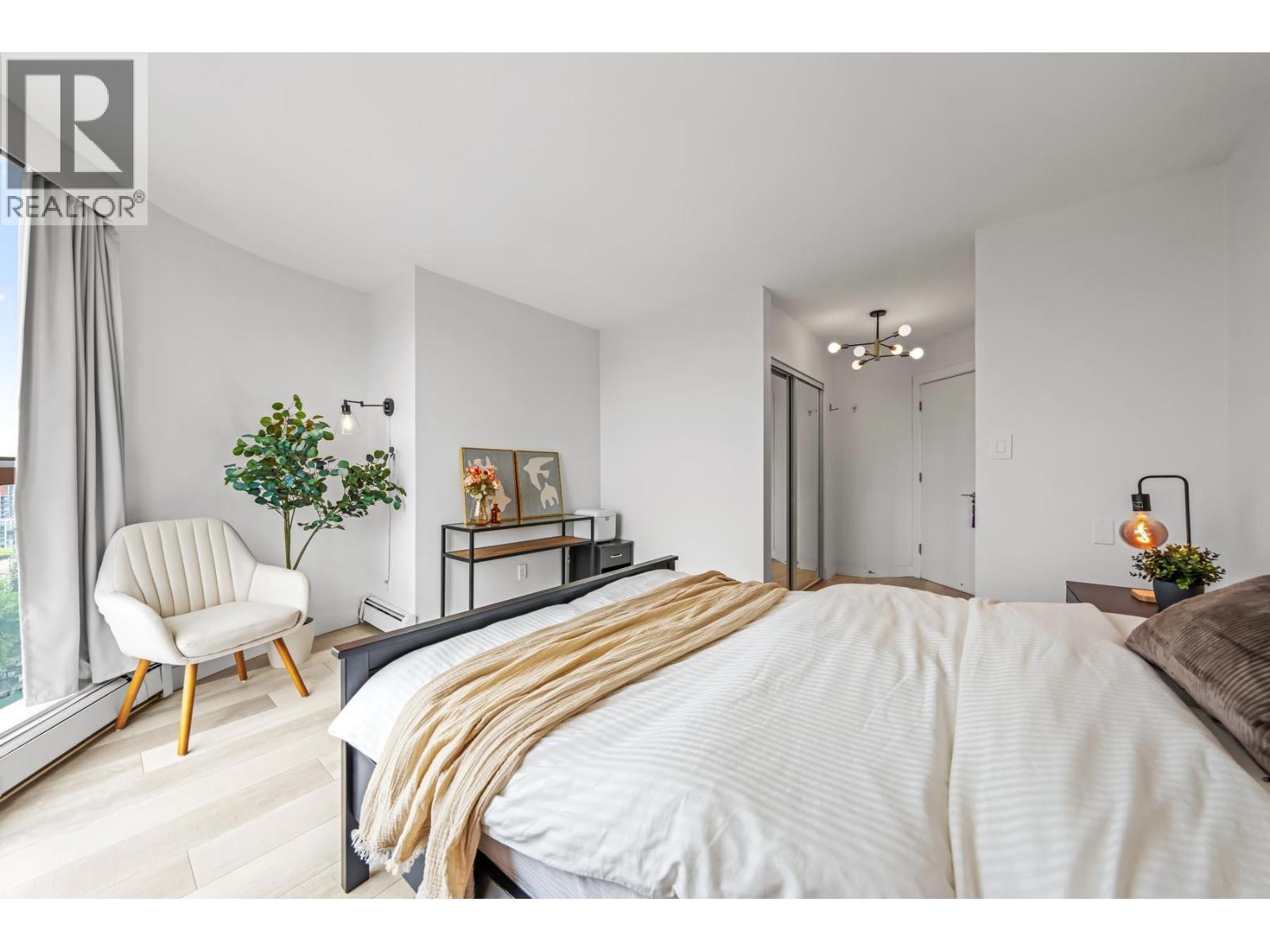 1705 612 Fifth Avenue Property Photo 18