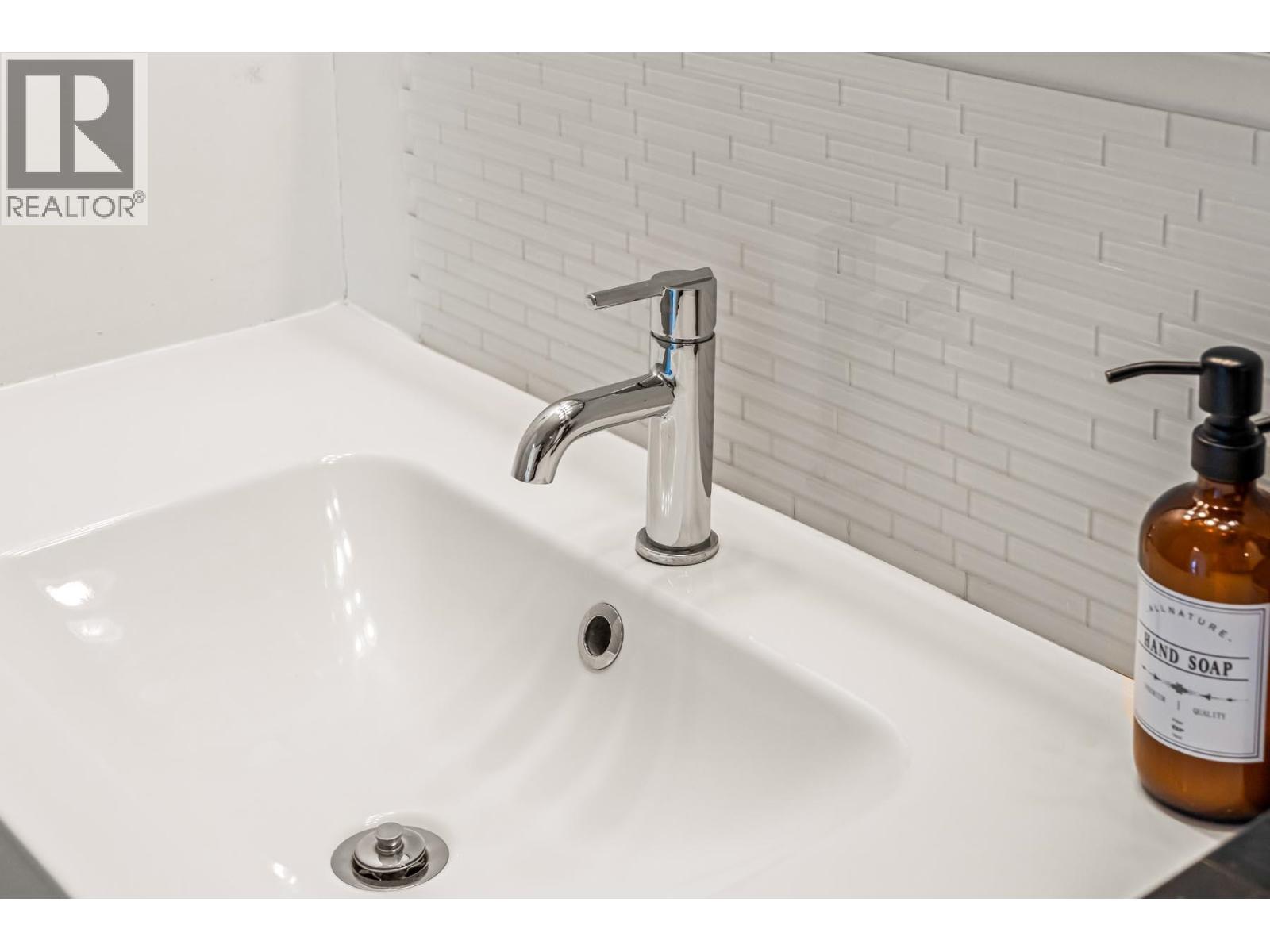 1705 612 Fifth Avenue Property Photo 20