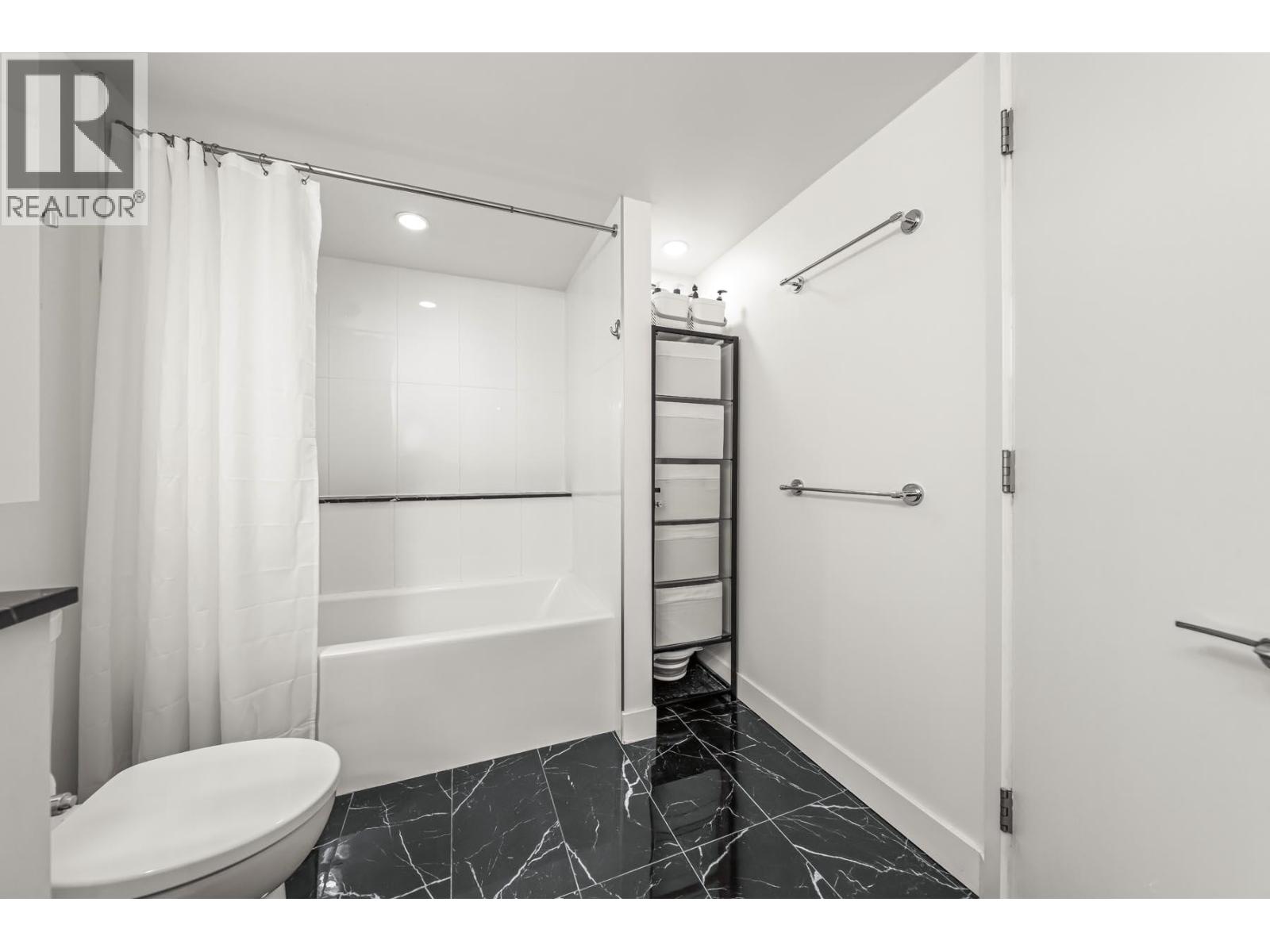 1705 612 Fifth Avenue Property Photo 21