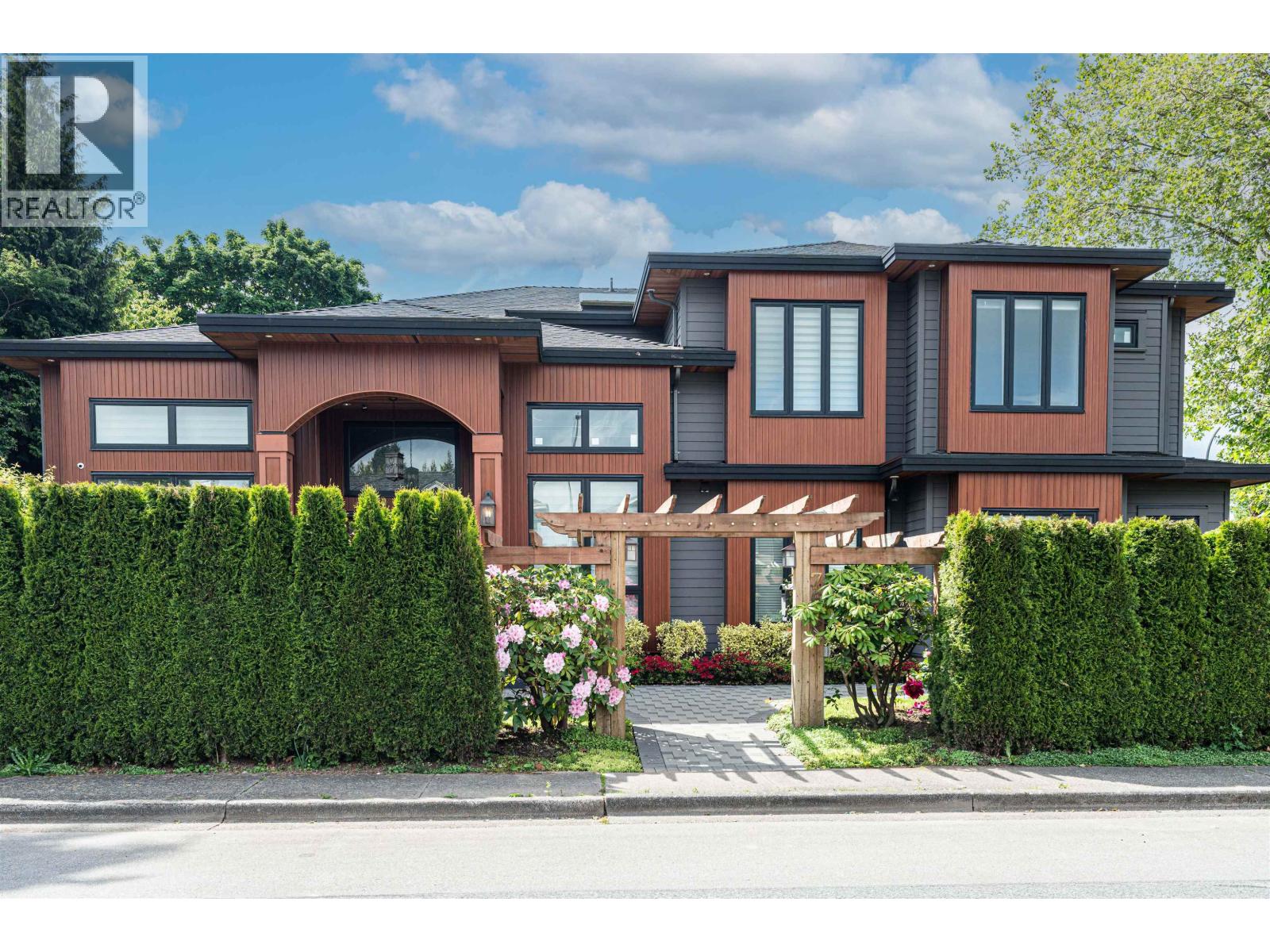 7660 MALAHAT AVENUE Property Photo 1