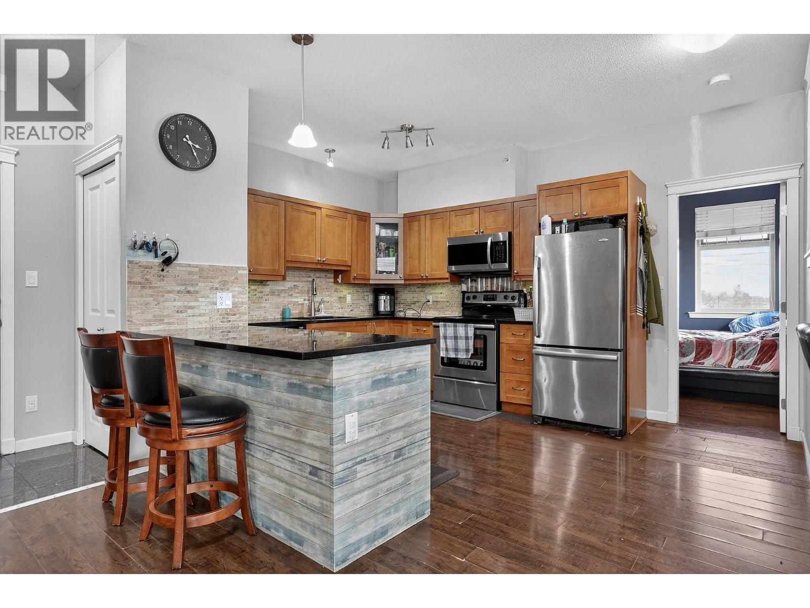 404 22858 Lougheed Highway Property Photo 10