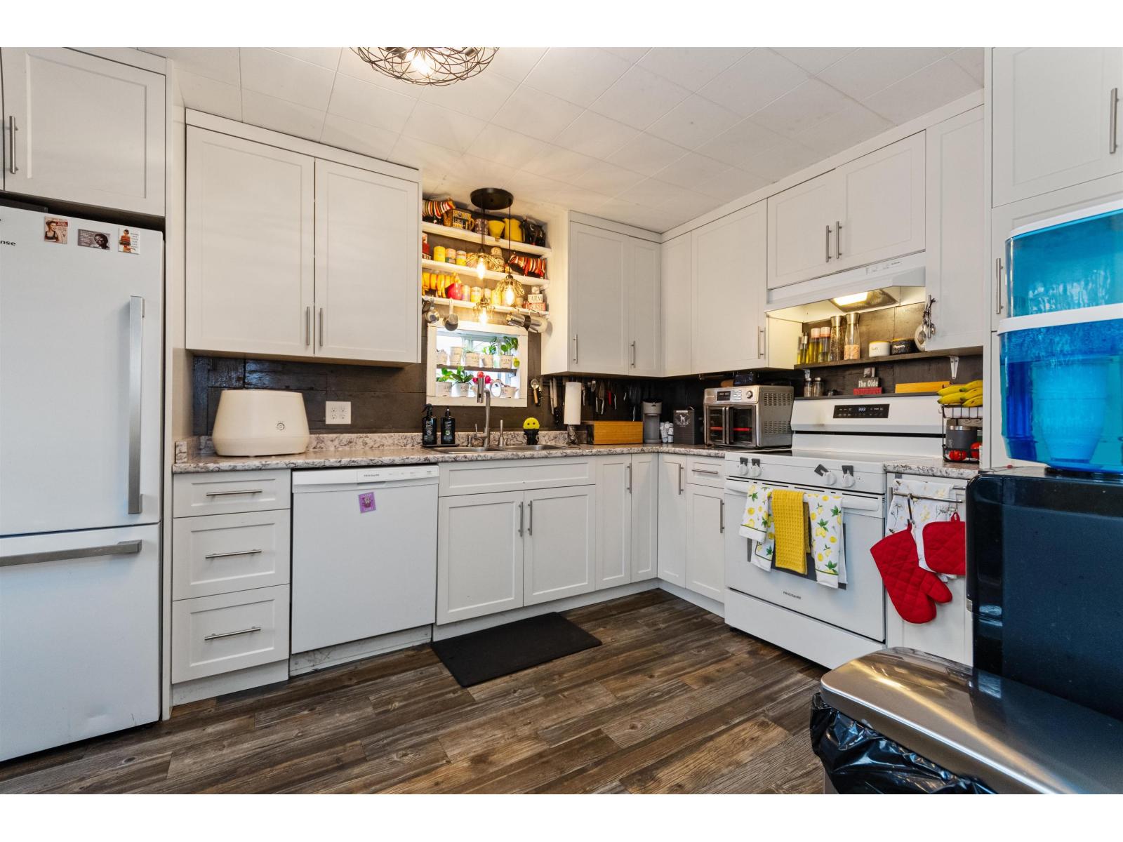 45573 Wellington Avenue Property Photo 12