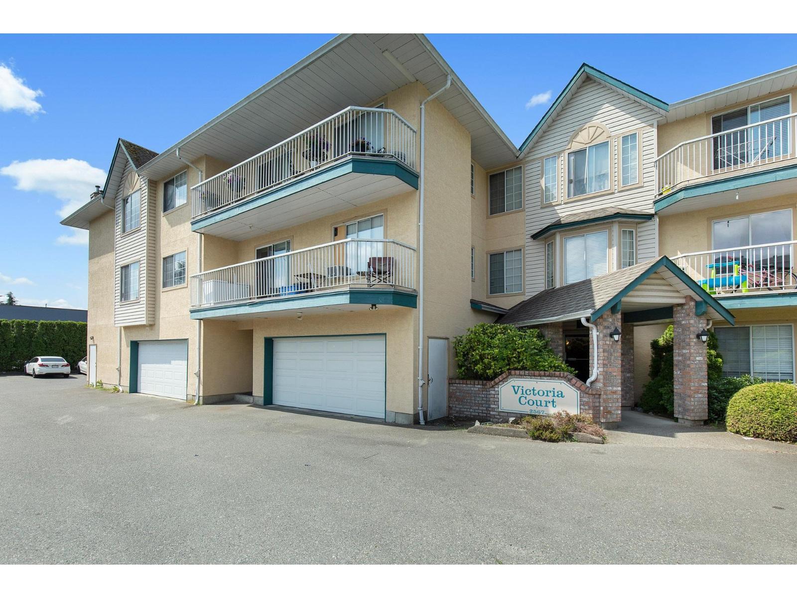 302 2567 Victoria Street Property Photo 4