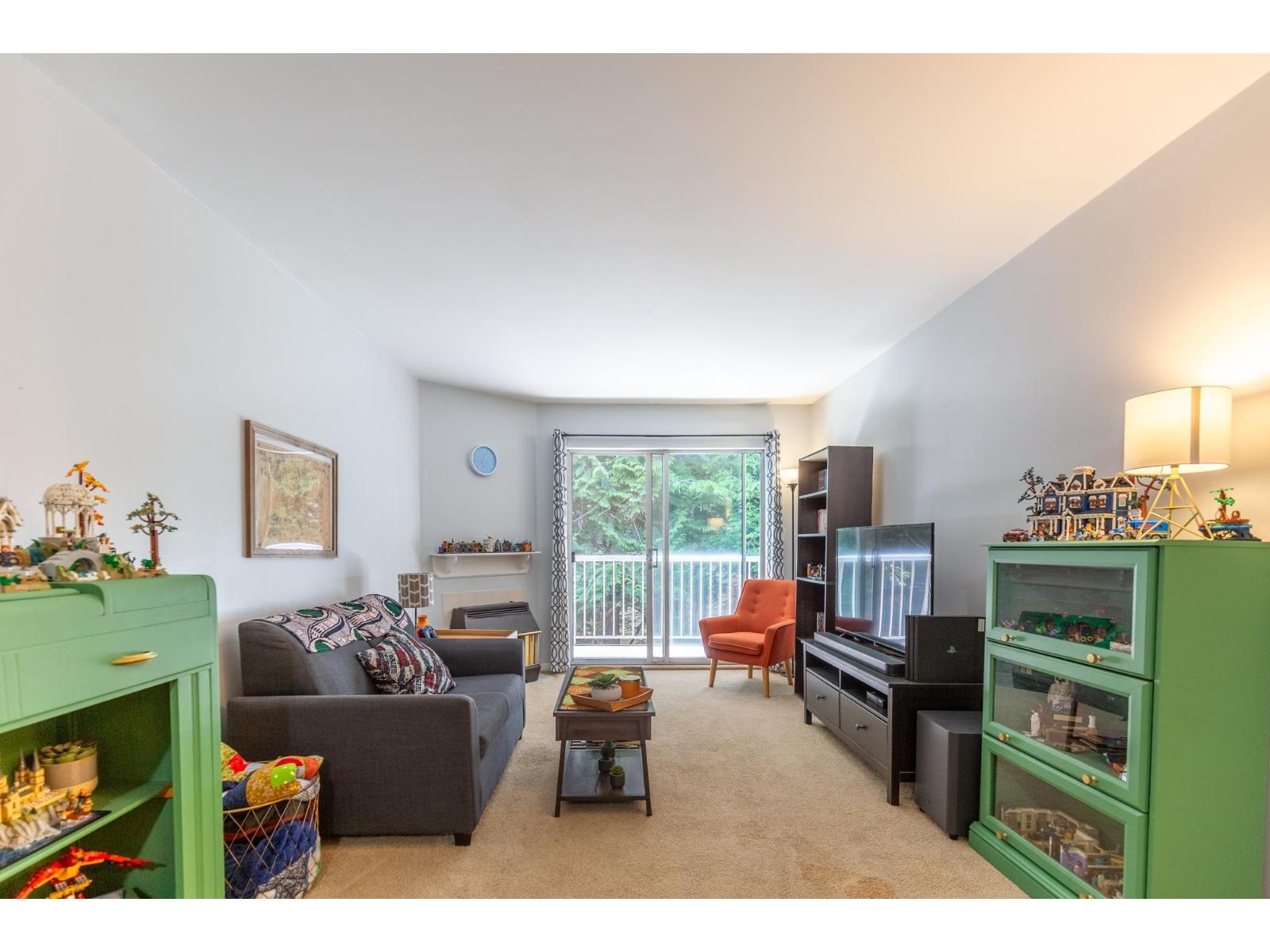 302 2567 Victoria Street Property Photo 6
