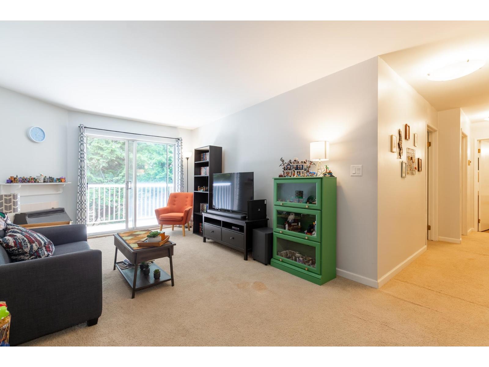 302 2567 Victoria Street Property Photo 12