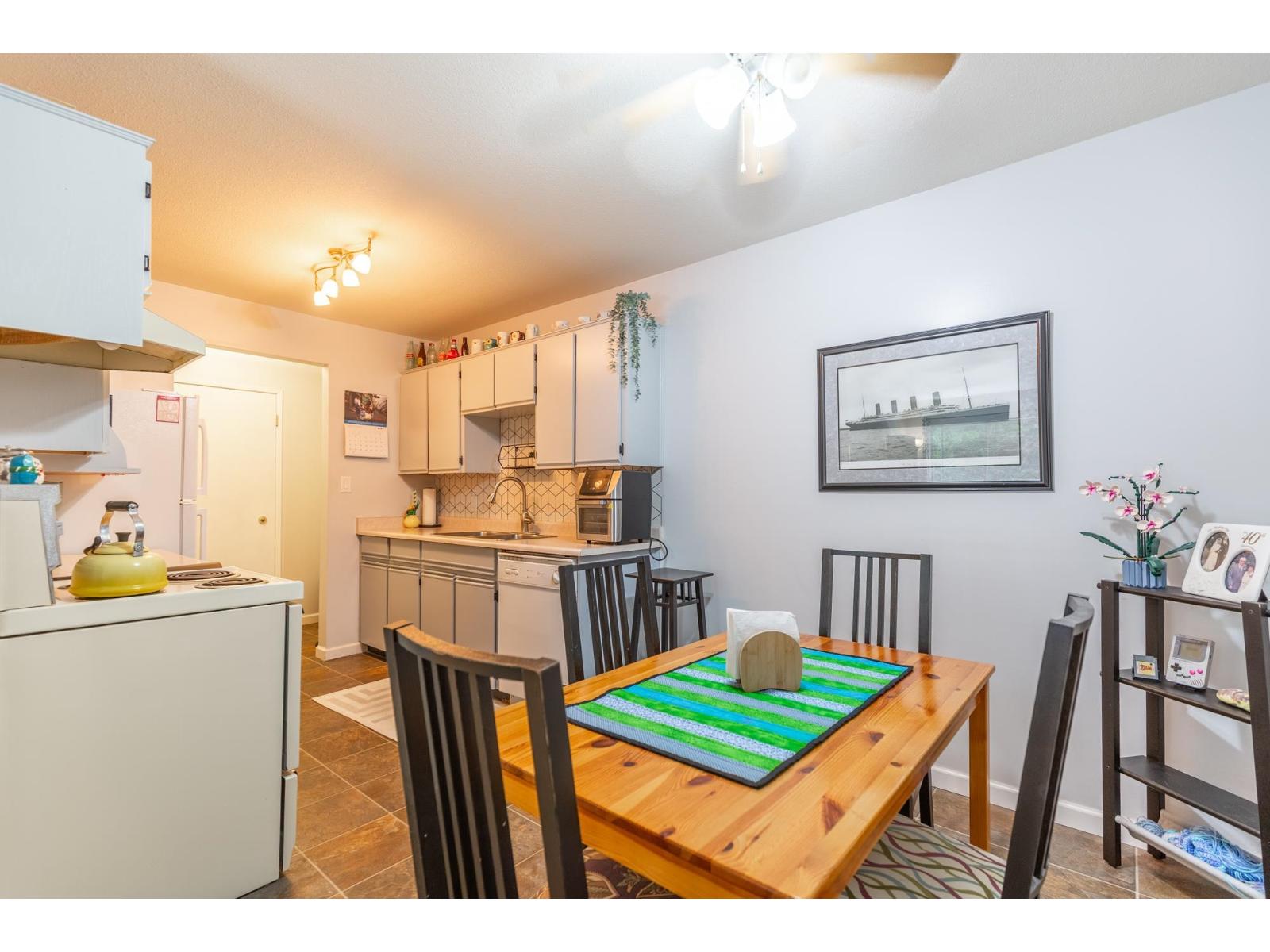 302 2567 Victoria Street Property Photo 13