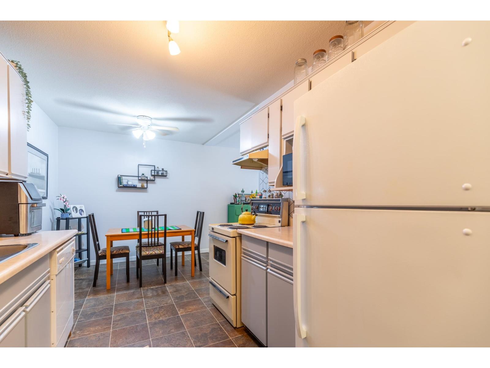 302 2567 Victoria Street Property Photo 17