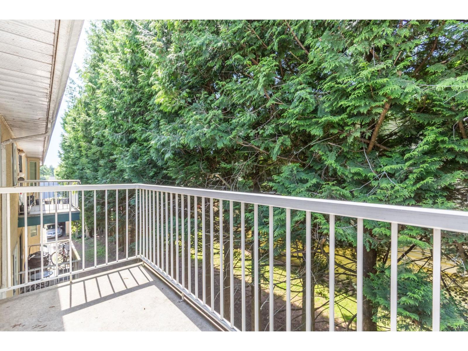 302 2567 Victoria Street Property Photo 22