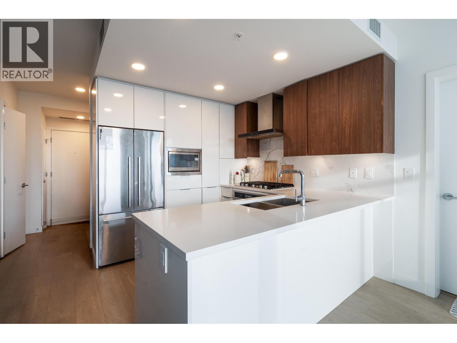 403 7769 Park Crescent Property Photo 10