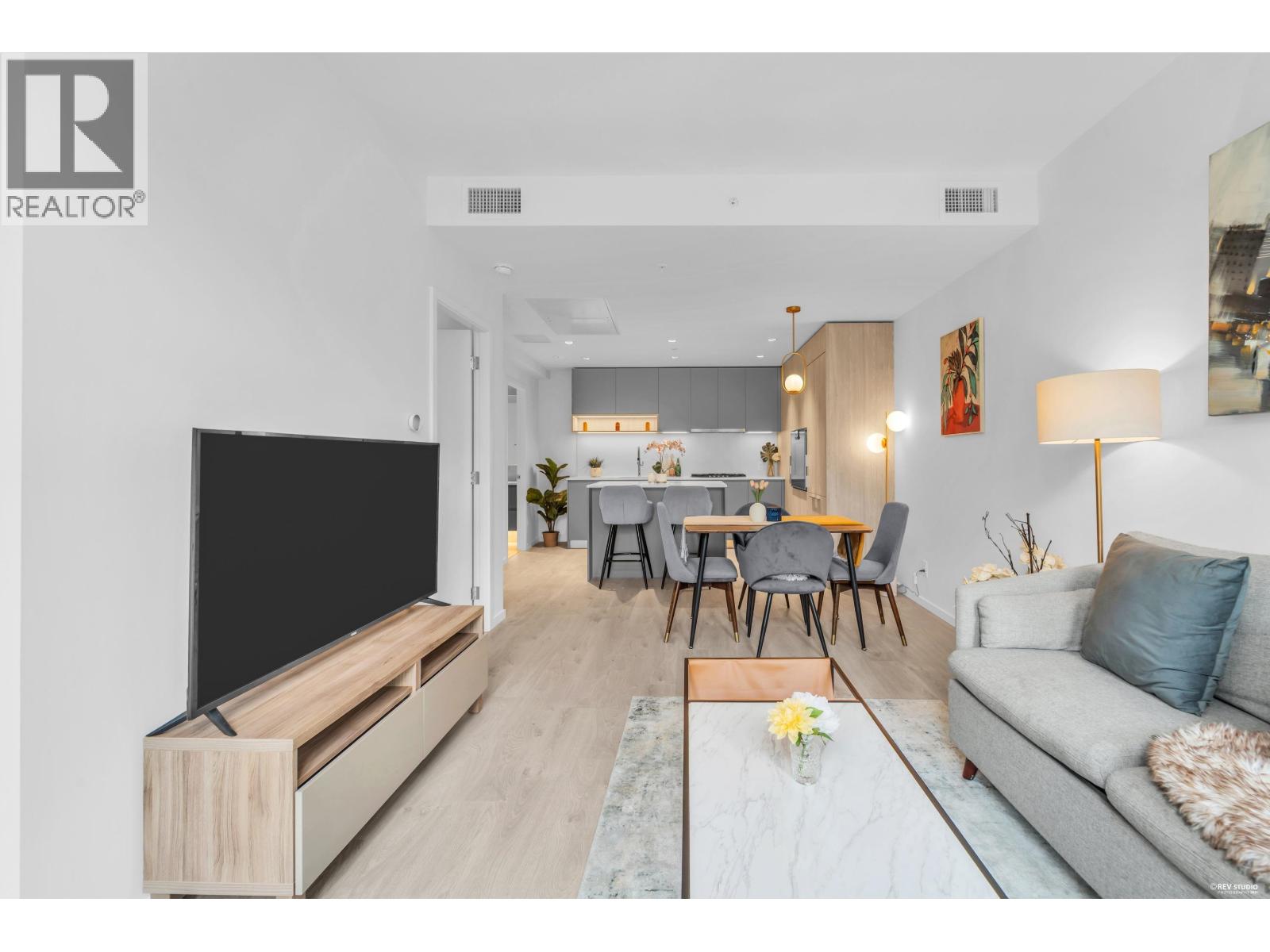 Th2 6788 Minoru Boulevard Property Photo 12