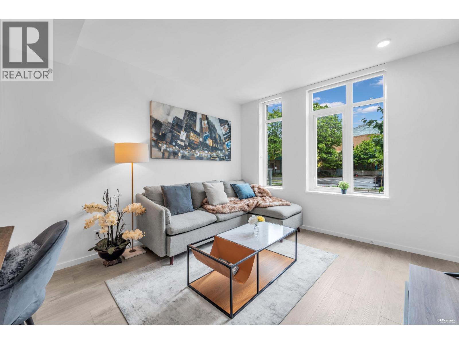 Th2 6788 Minoru Boulevard Property Photo 13