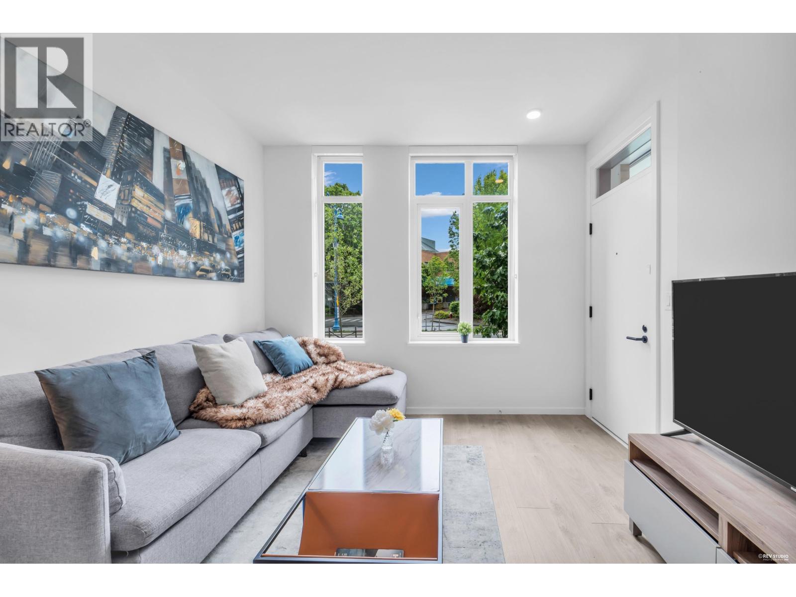 Th2 6788 Minoru Boulevard Property Photo 14