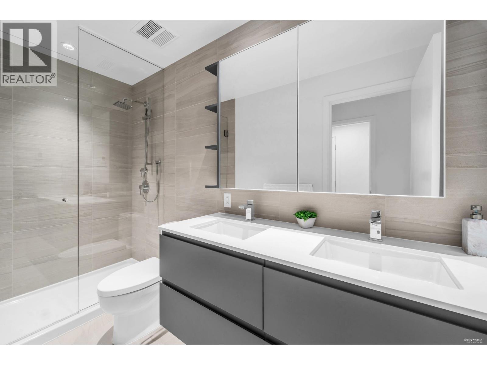 Th2 6788 Minoru Boulevard Property Photo 22