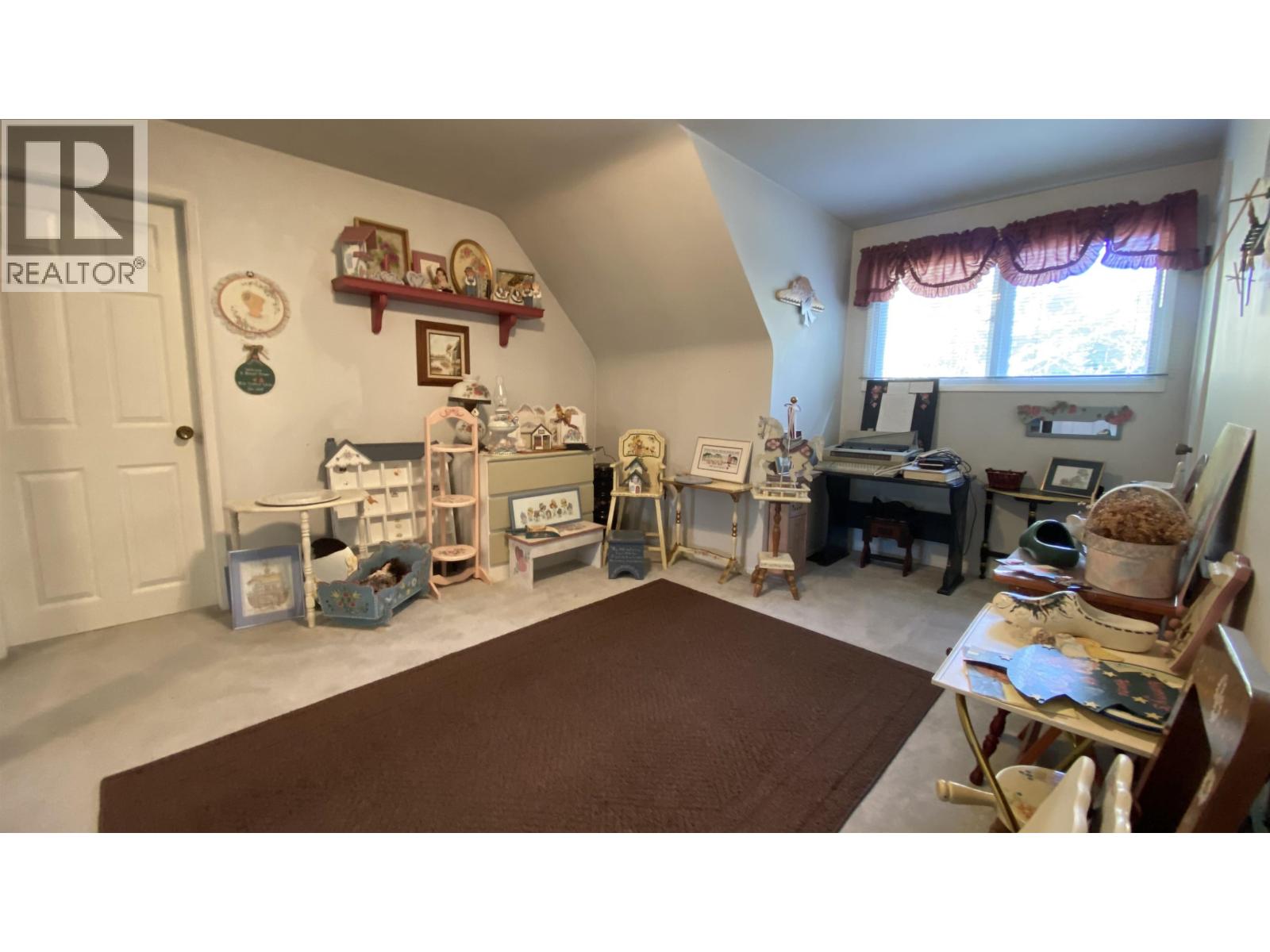 7740 Blundell Road Property Photo 10