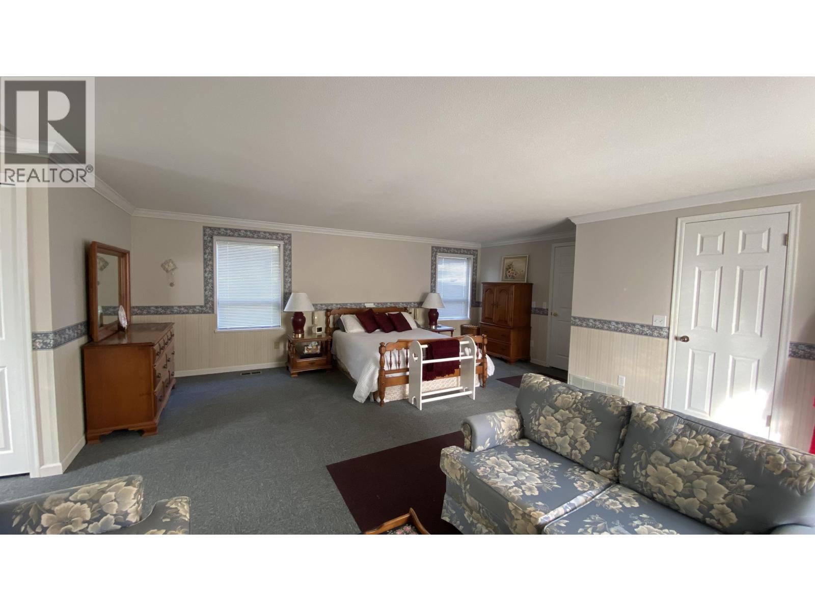 7740 Blundell Road Property Photo 11