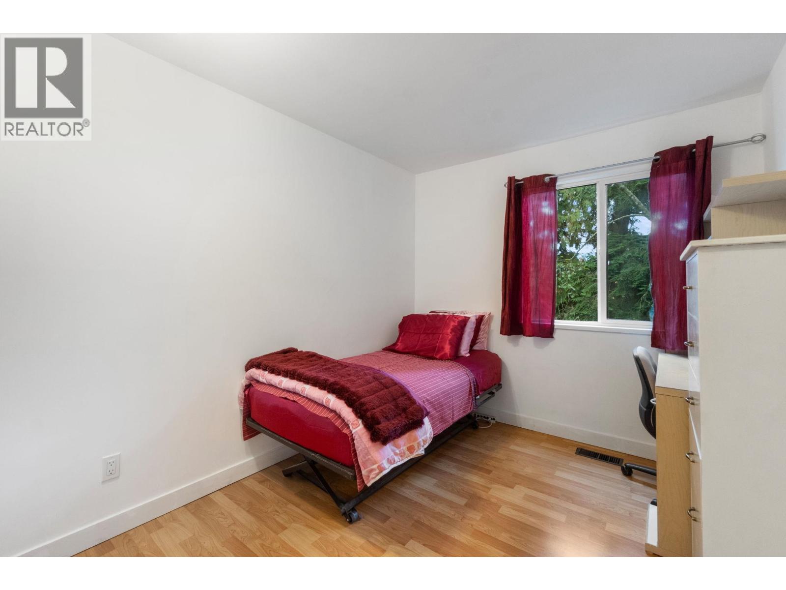 2082 Springer Avenue Property Photo 16