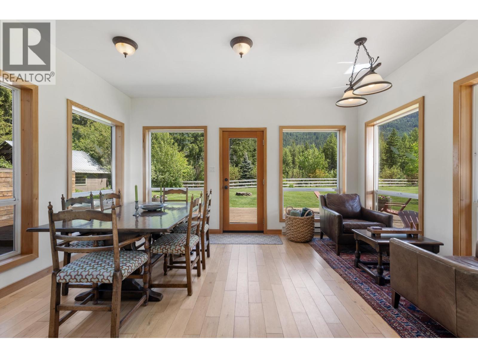 8950 Pemberton Meadows Road Property Photo 9