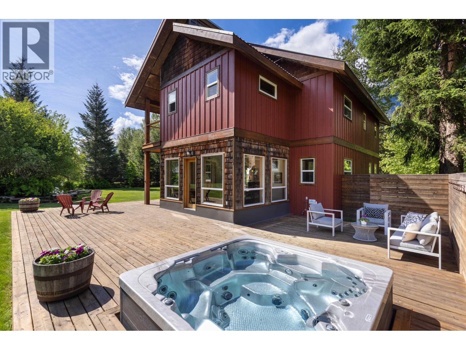 8950 Pemberton Meadows Road Property Photo 10