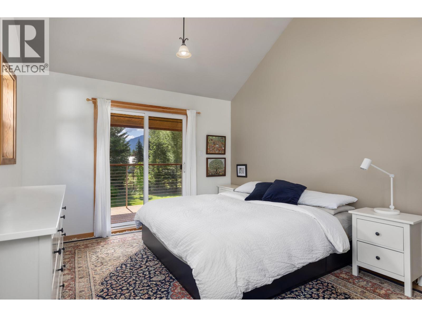 8950 Pemberton Meadows Road Property Photo 16