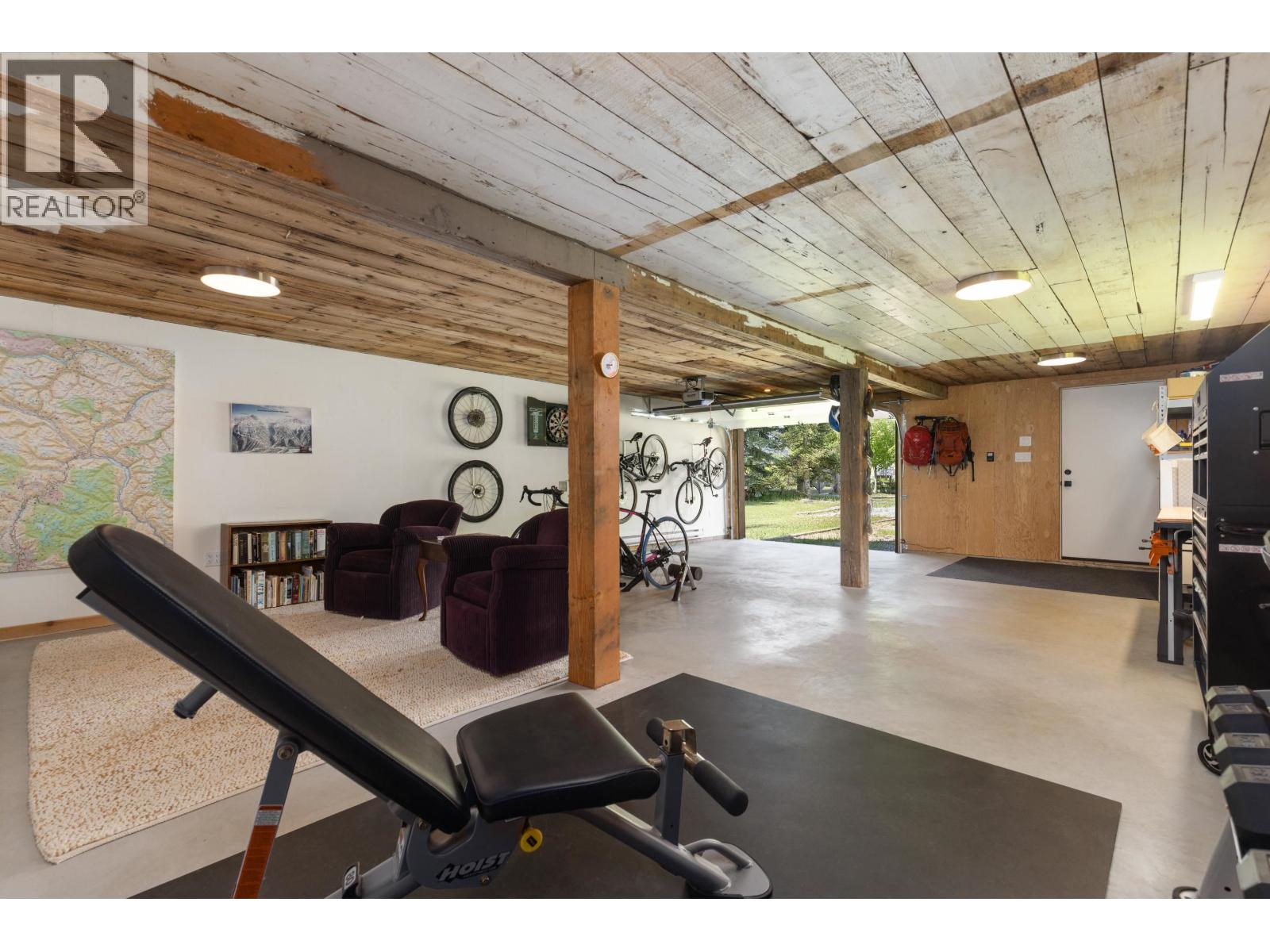 8950 Pemberton Meadows Road Property Photo 25