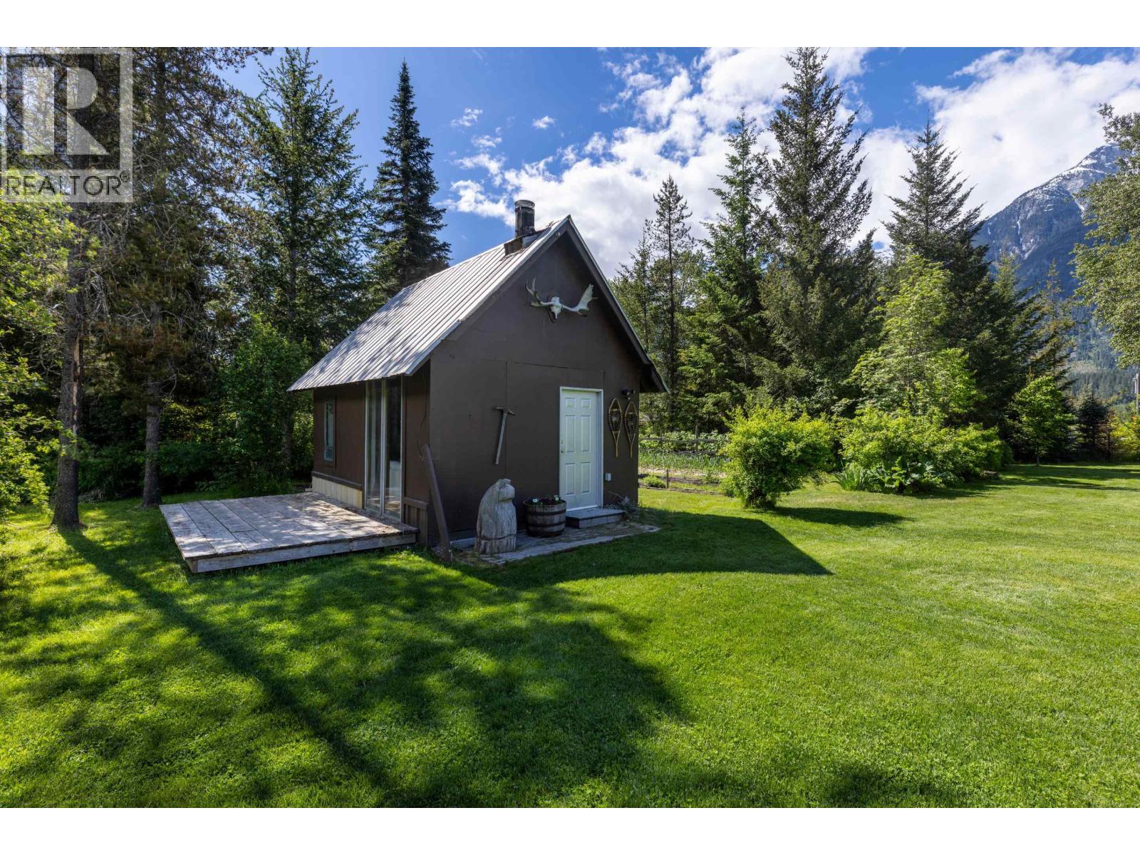 8950 Pemberton Meadows Road Property Photo 28