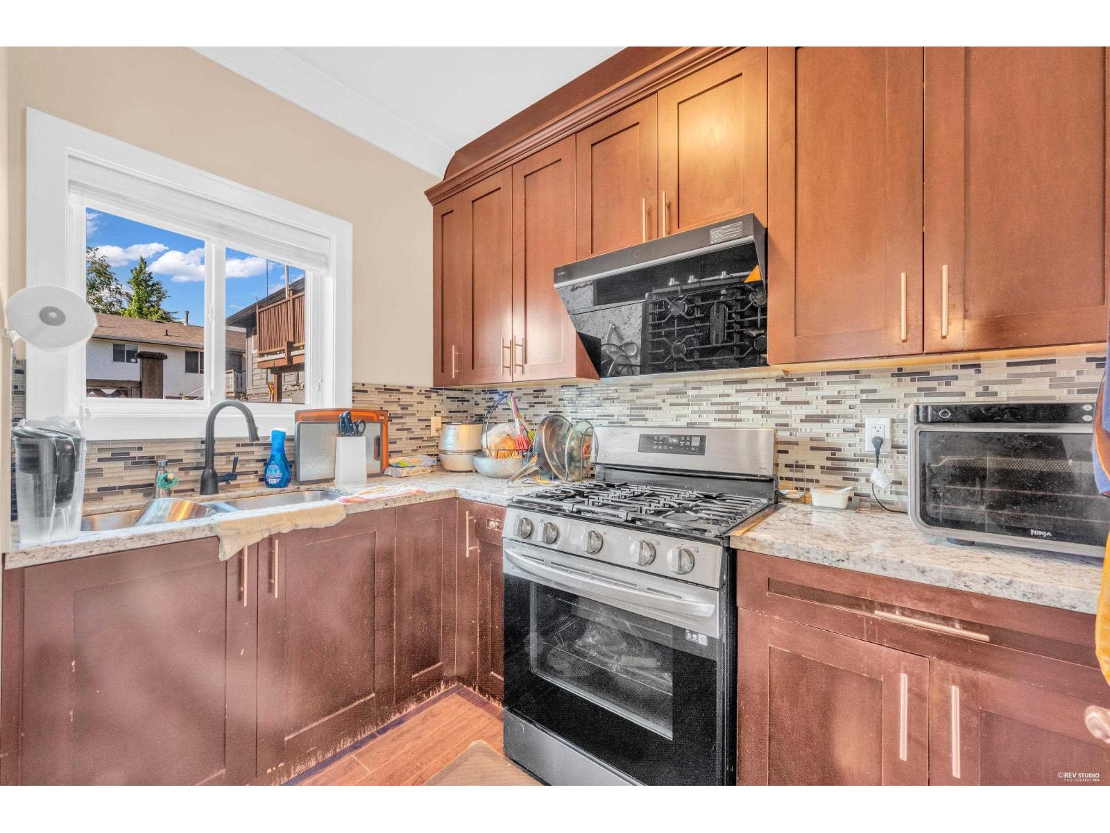 7423 115 Street Property Photo 15