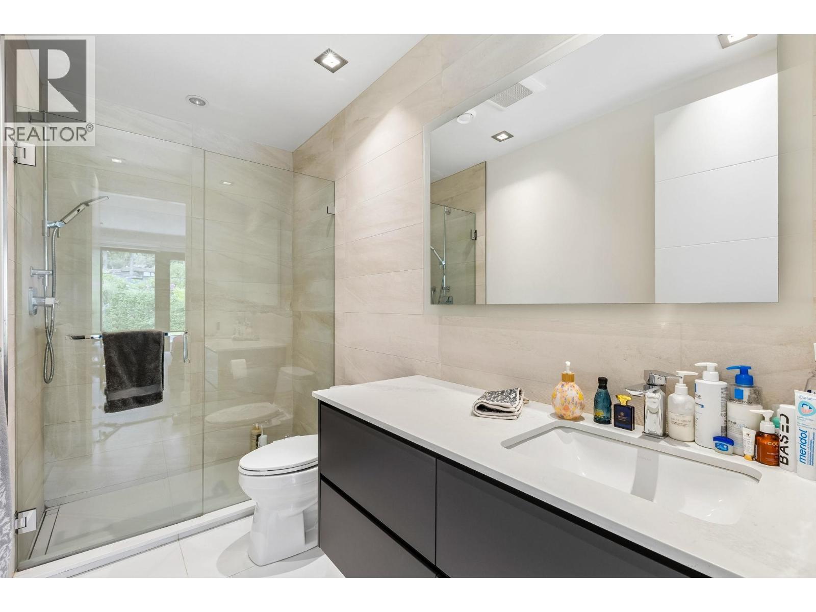 2256 Jefferson Avenue Property Photo 17