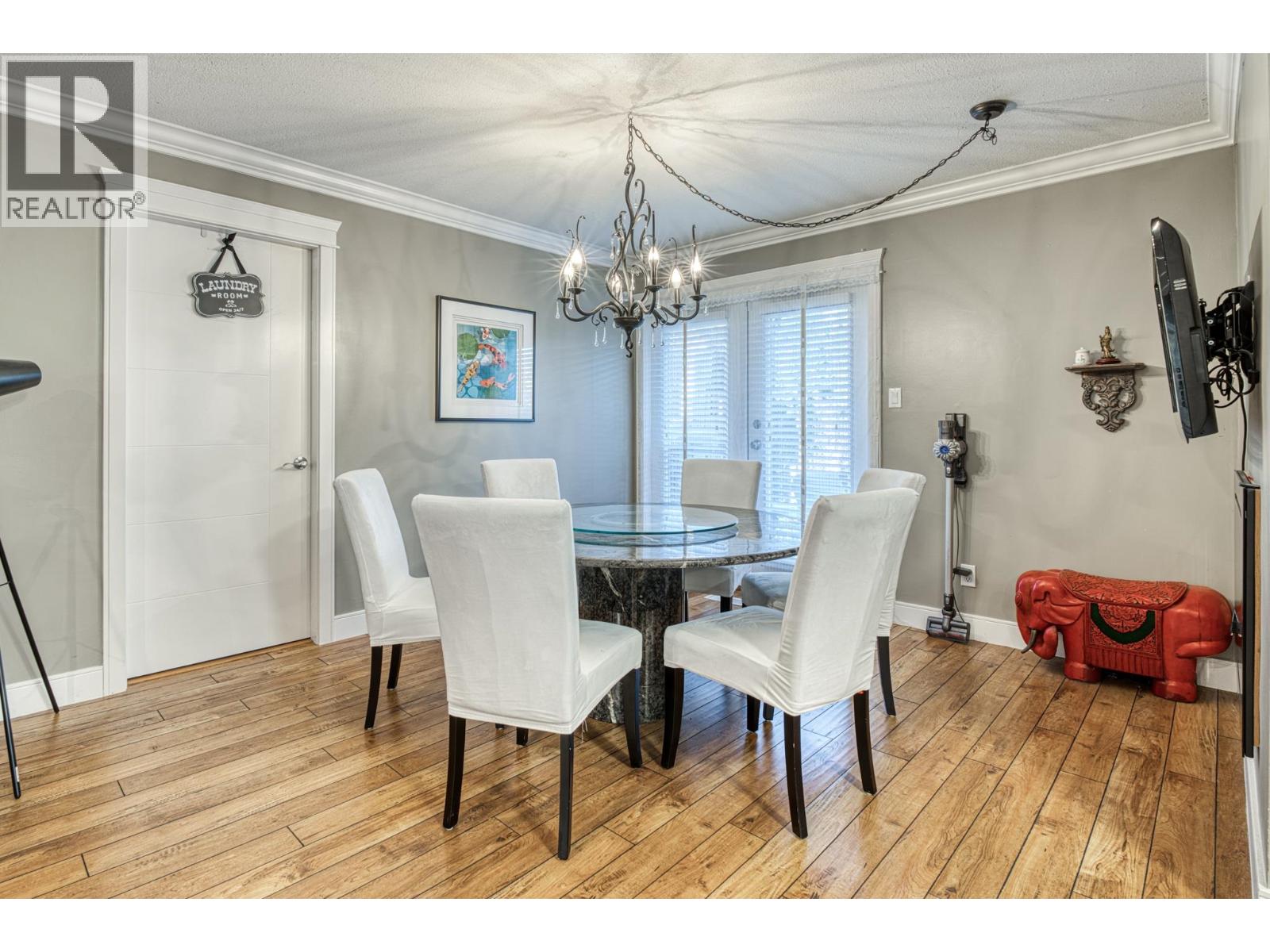 10690 Hollybank Drive Property Photo 13