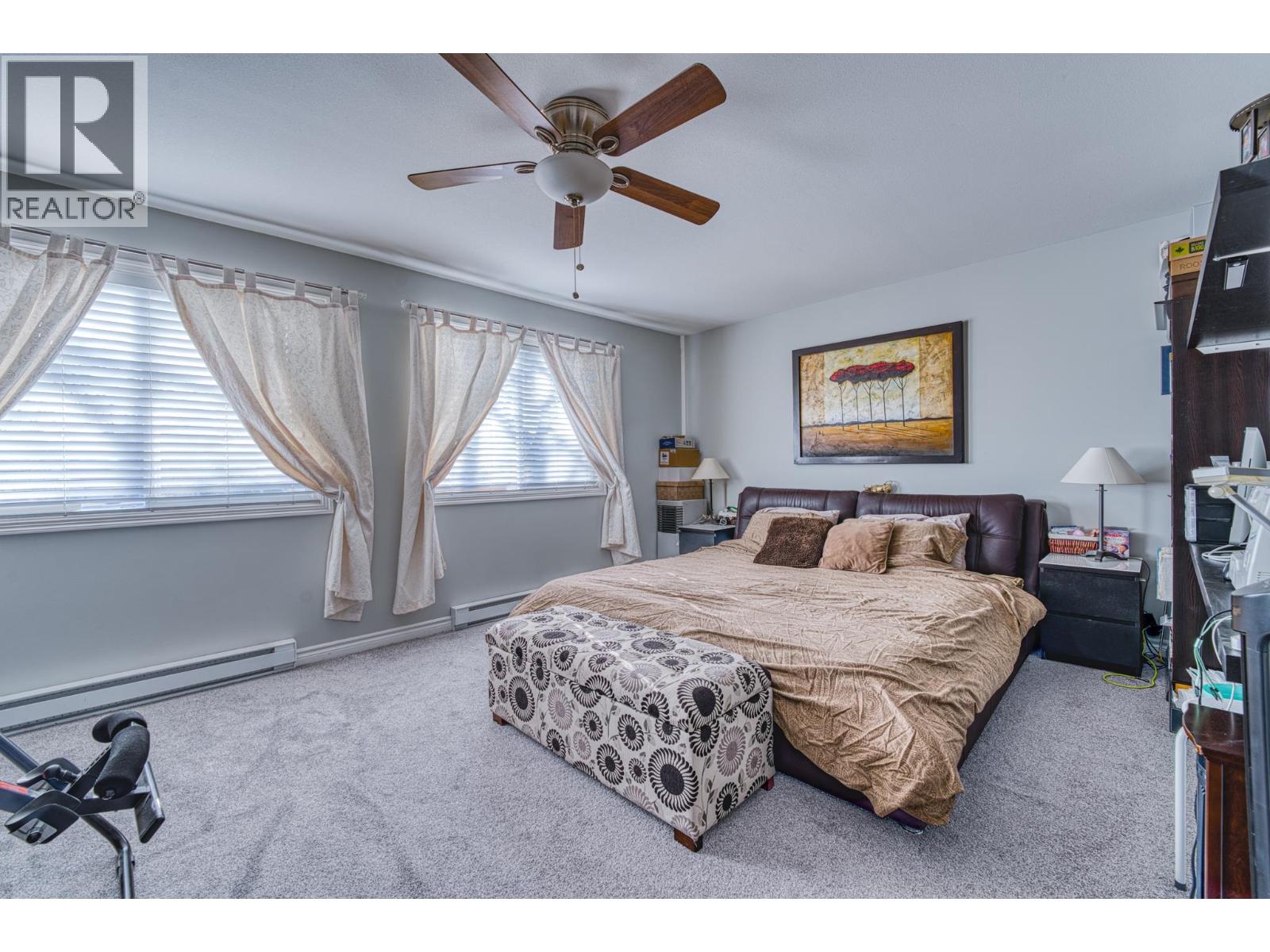 10690 Hollybank Drive Property Photo 16