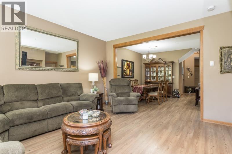 28 24185 106b Avenue Property Photo 10