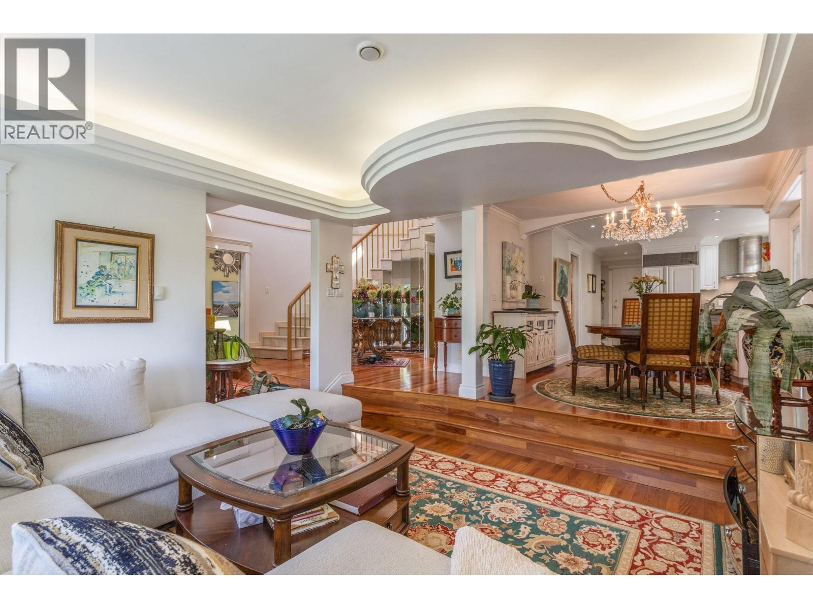 2541 Marine Drive Property Photo 6