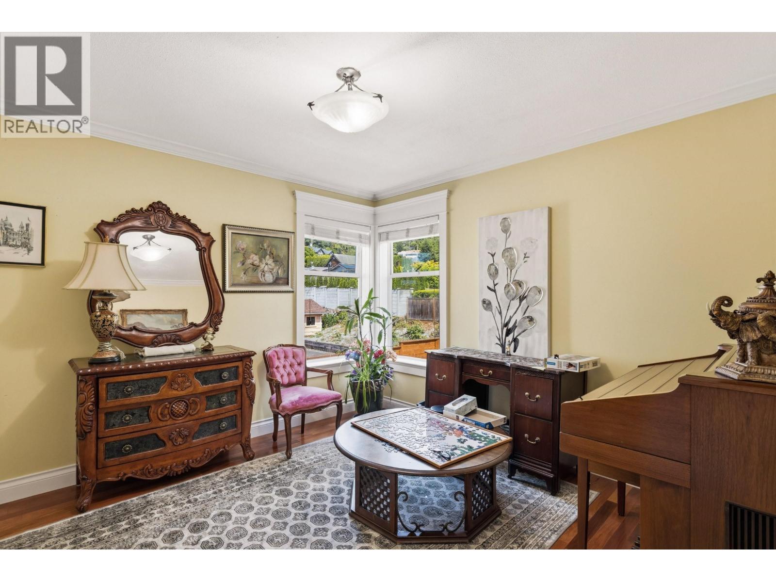 2541 Marine Drive Property Photo 26