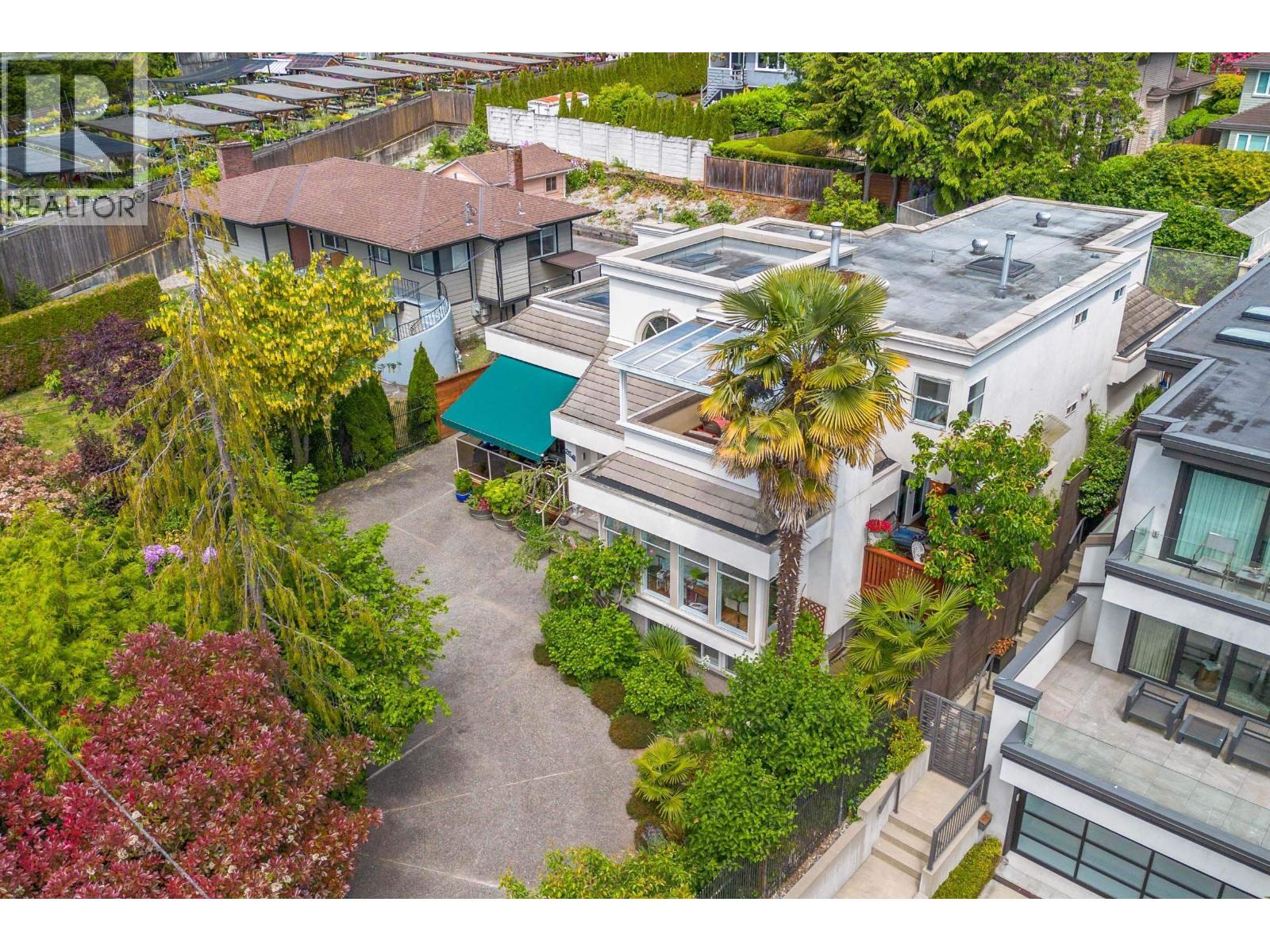 2541 Marine Drive Property Photo 39
