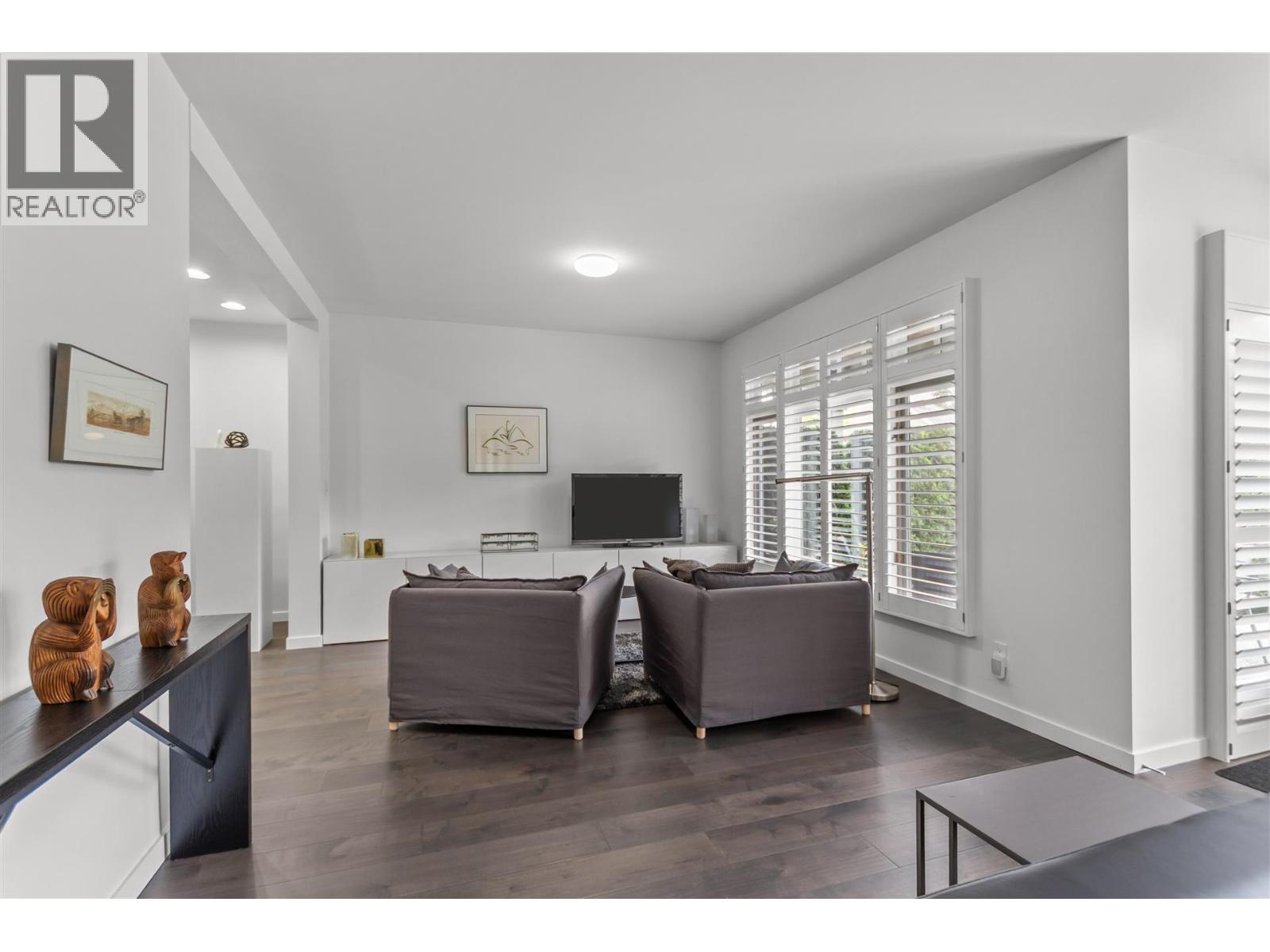 303 6505 3 Avenue Property Photo 11
