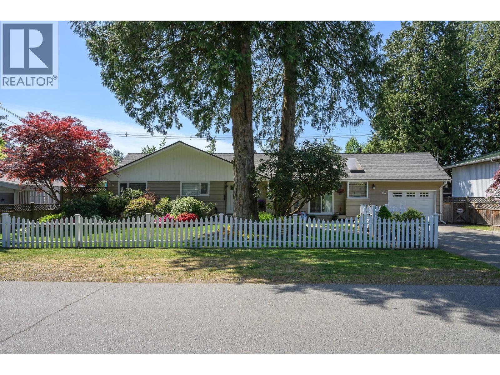 957 56a Street Property Photo 2