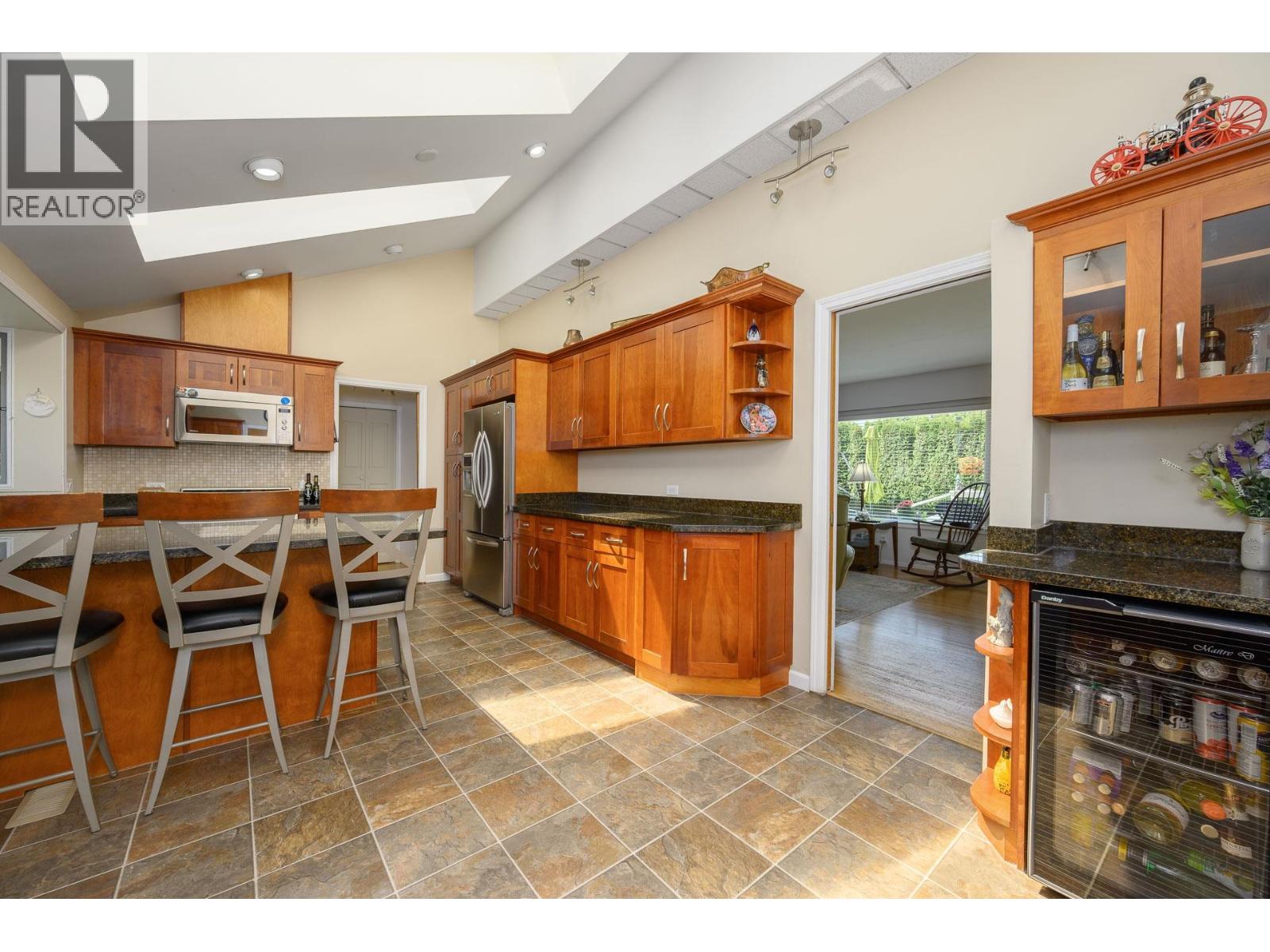 957 56a Street Property Photo 11