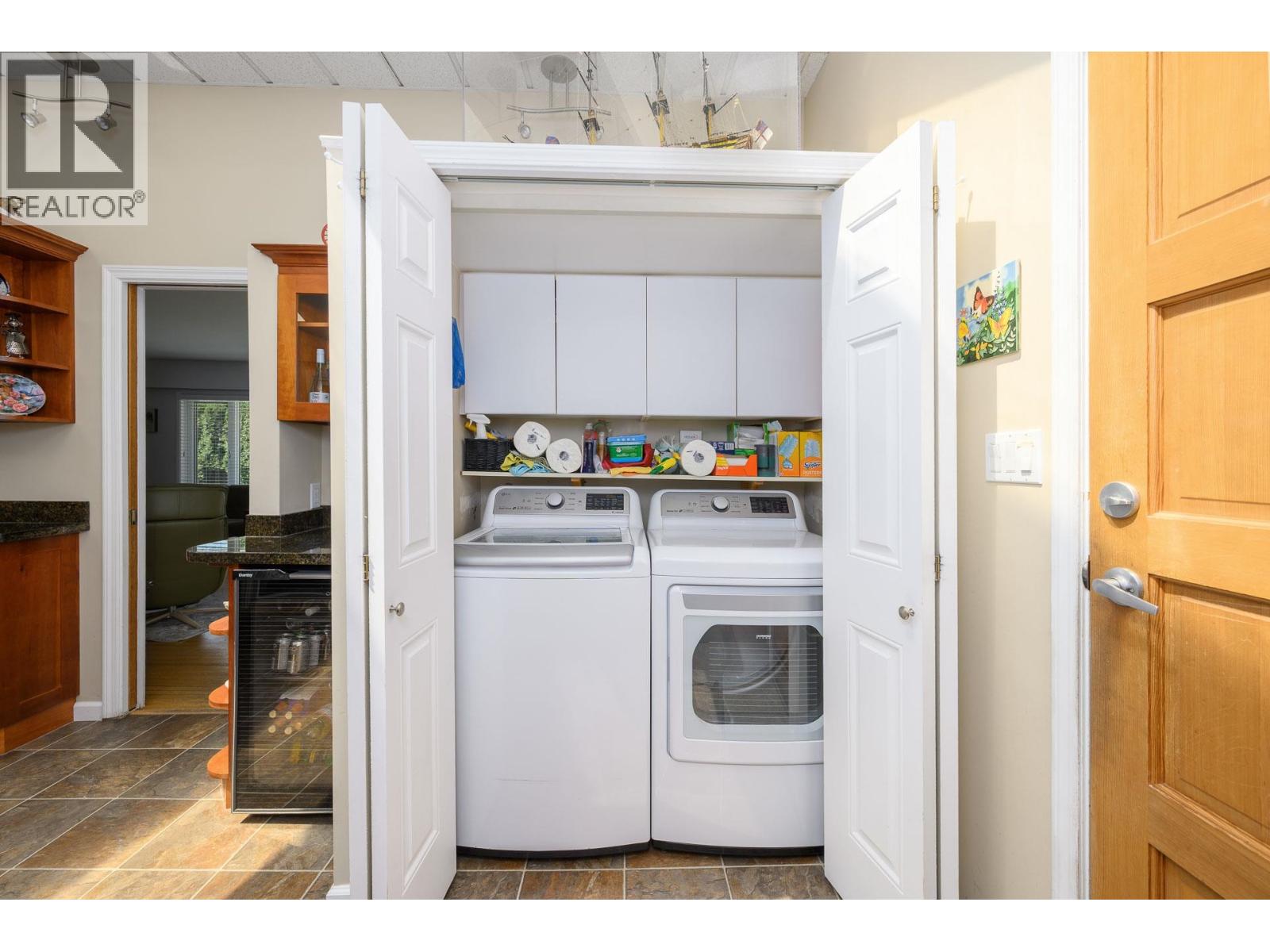 957 56a Street Property Photo 15