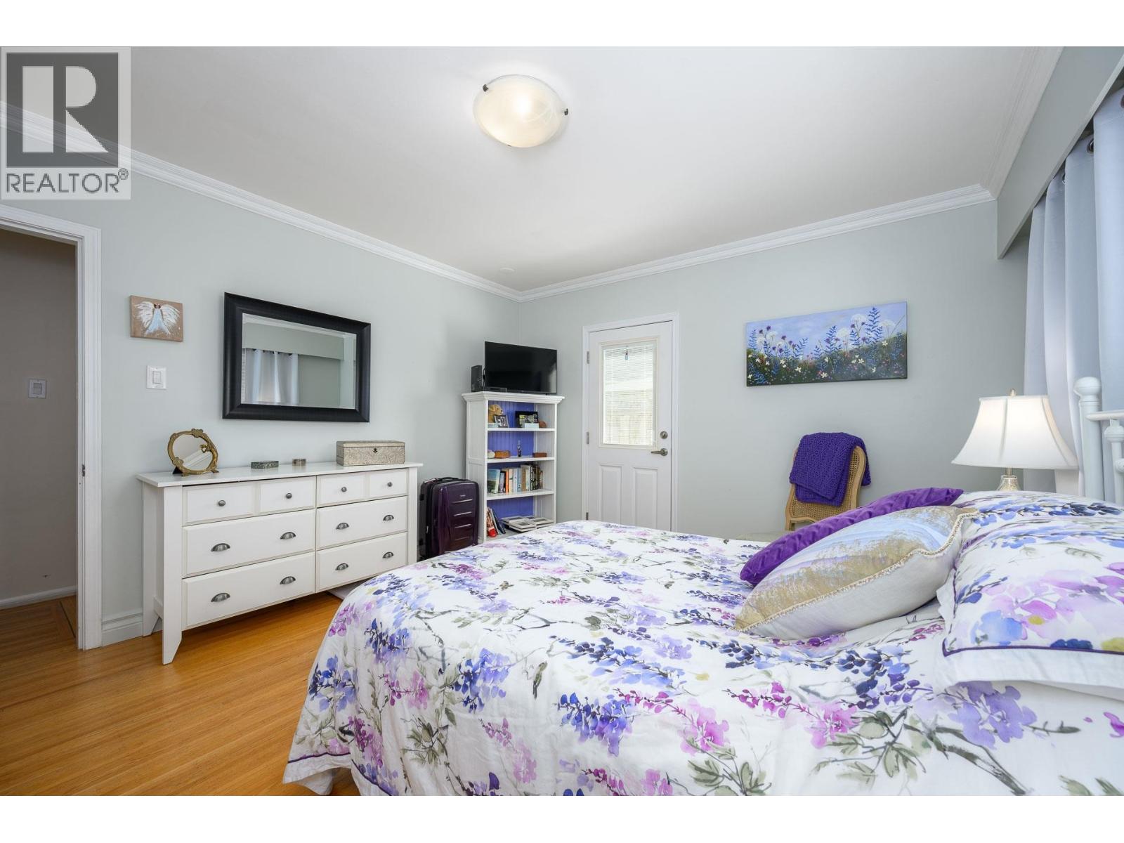 957 56a Street Property Photo 18