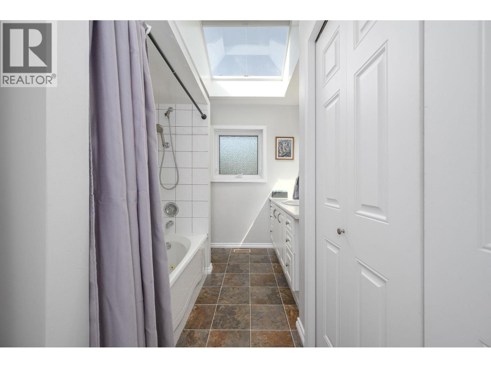 957 56a Street Property Photo 22