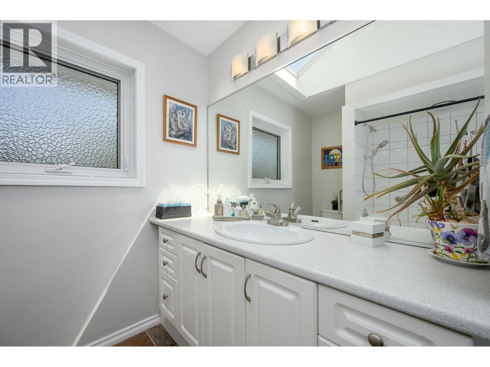 957 56a Street Property Photo 24